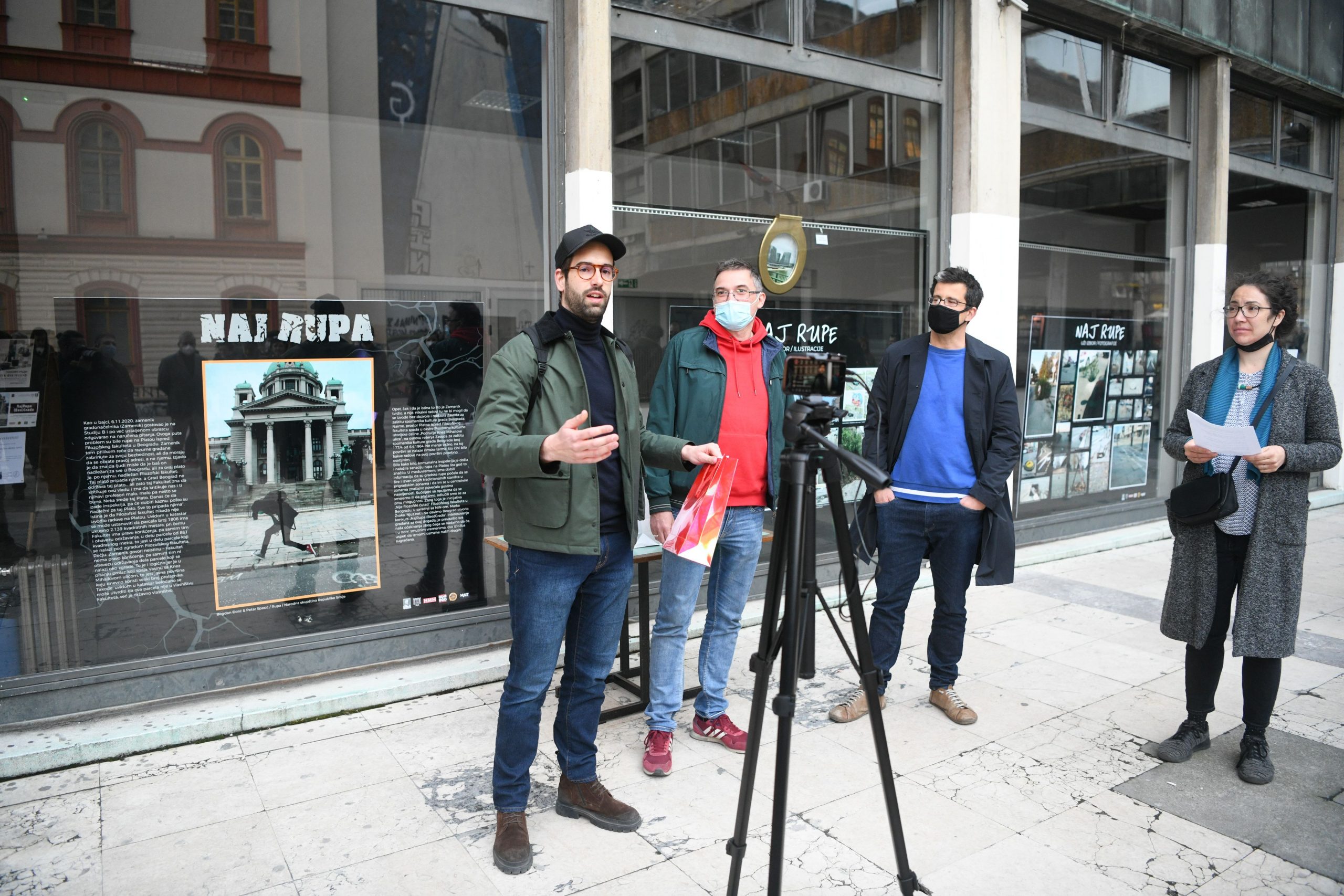 Beograd 05.04.2021. Andrej Josifovski, Pijanista Izložba Naj Rupe, Studentski trg Foto: Filip Krainčanić/Nova.rs