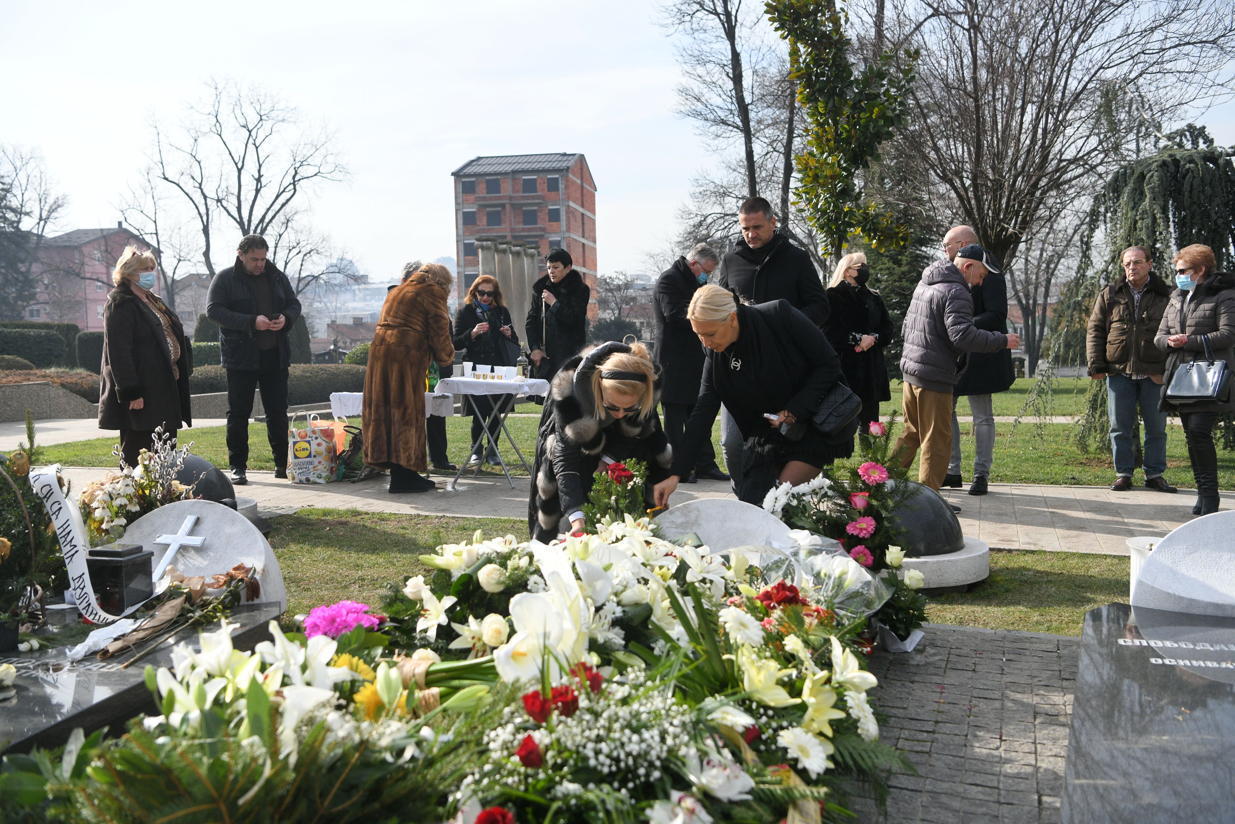 Beograd, 17.02.2021. Novo groblje, pomen Šaban Šaulić, parastos Foto: Filip Krainčanić/Nova.rs