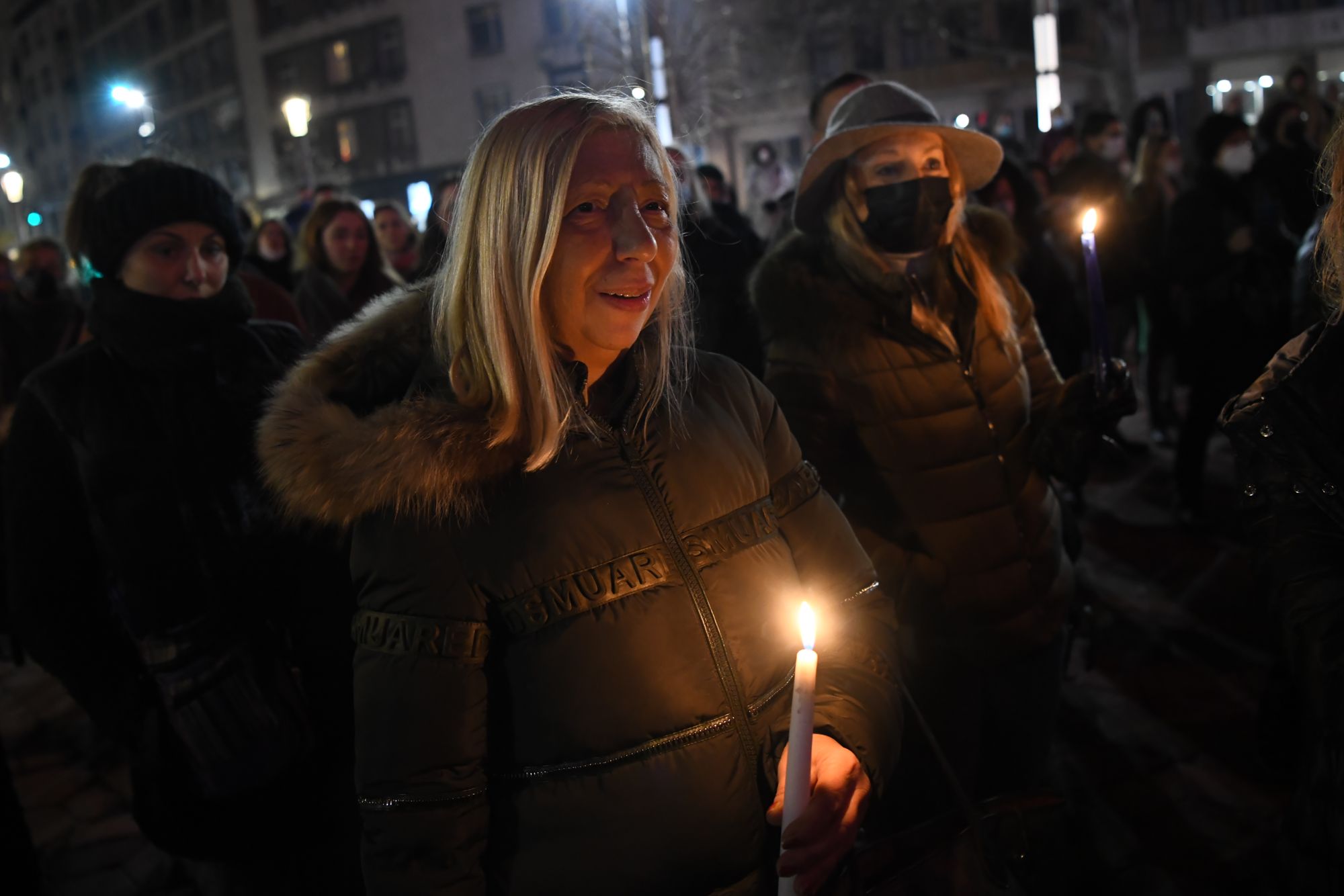 Beograd 20.02.2021. Trg Nikole Pašića, paljenje sveća za Đorđa Balašavića, Djordja Balaševića, Balašević Foto: Goran Srdanov/Nova.rs