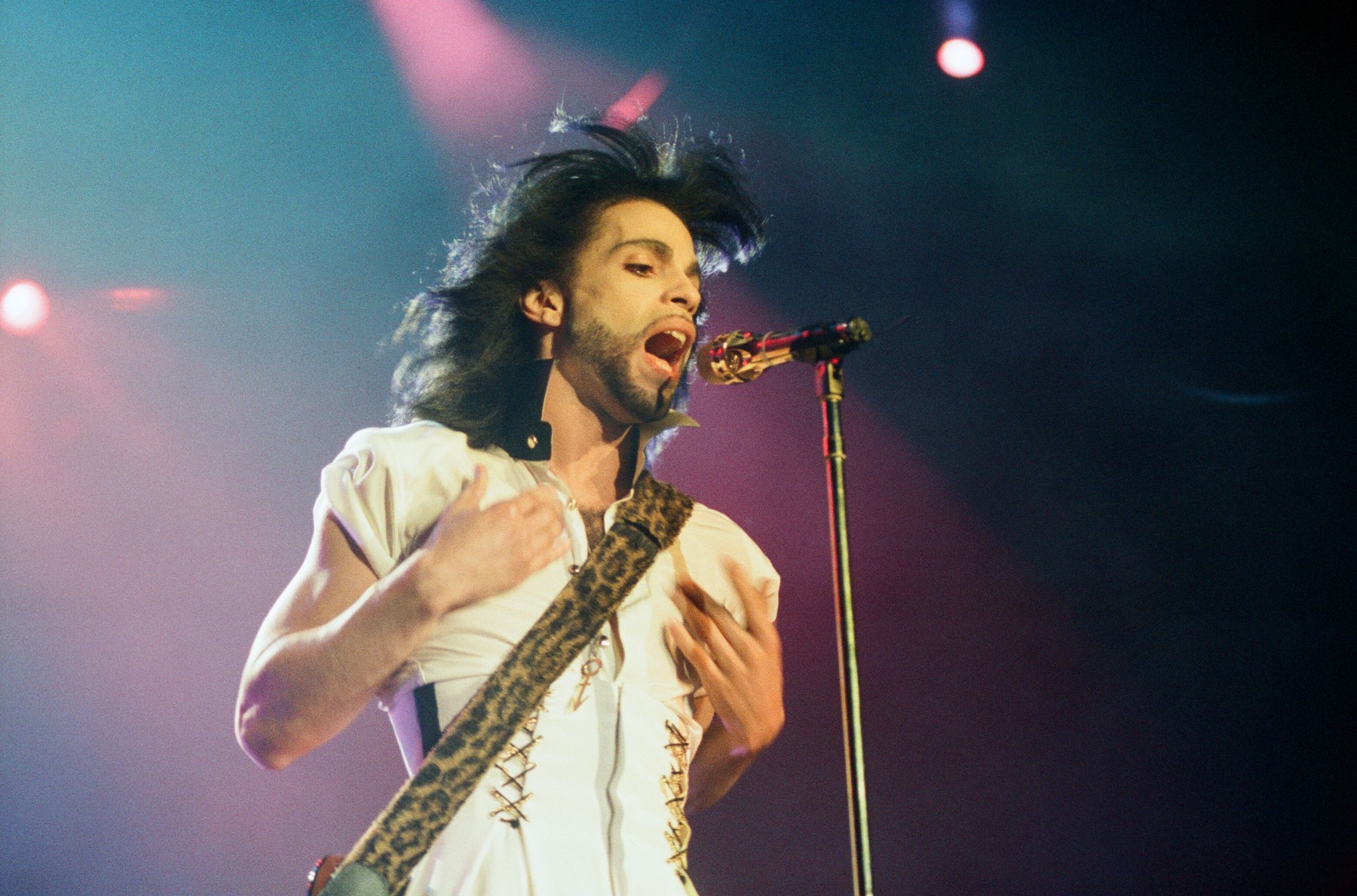 Prince performing on stage at Wembley 22nd June 1990
Nude World Tour *** Local Caption *** Planman -  - 23/06/2010,Image: 282239917, License: Rights-managed, Restrictions: , Model Release: no, Credit line: Reid / MirrorPix / Profimedia