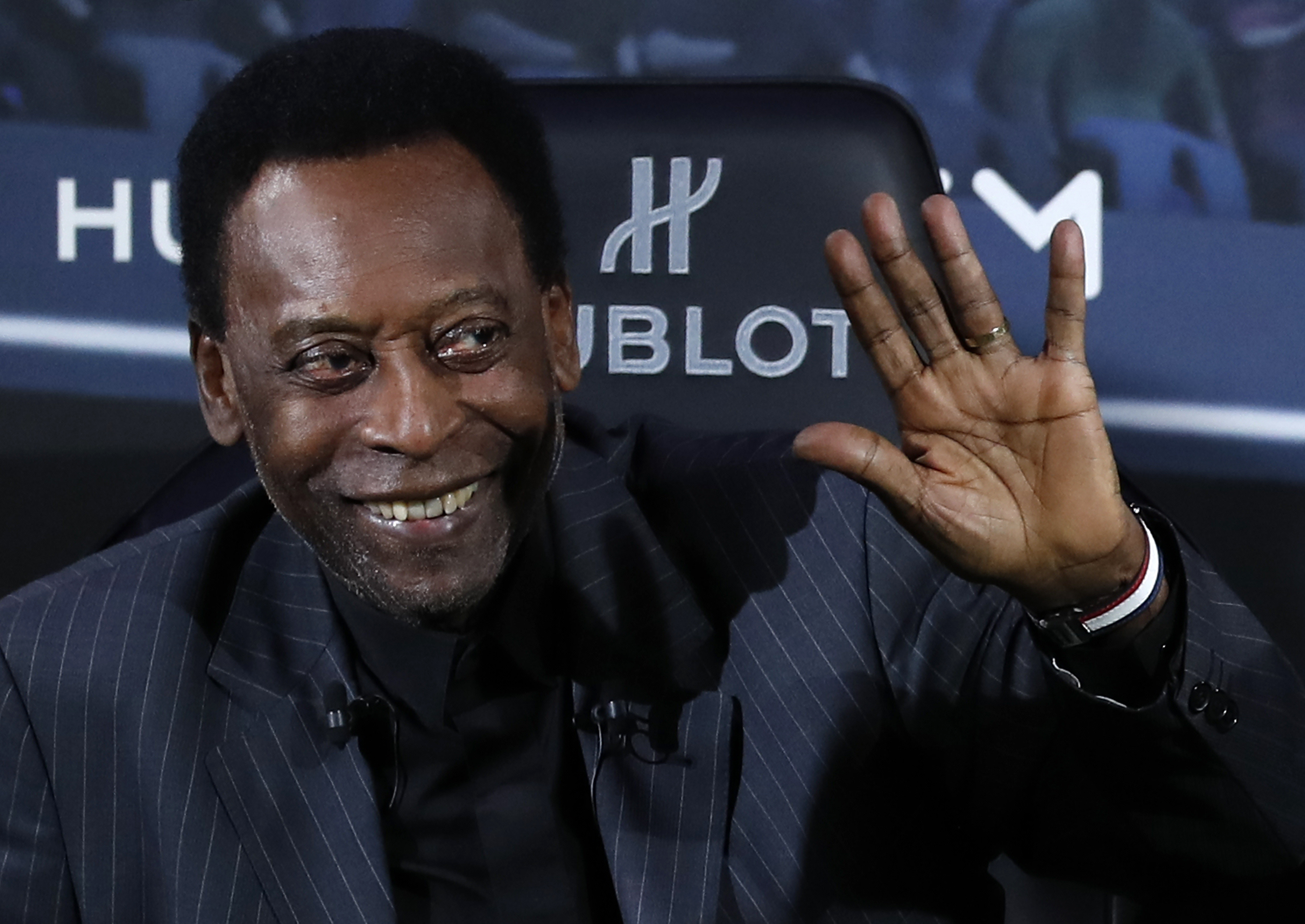 Pele celebrates his 80th birthday