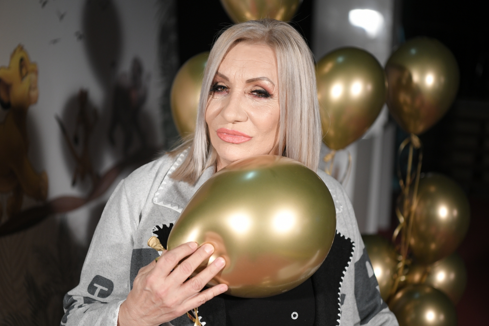 Beograd 22. decembar 2020. Vesna Zmijanac, Muzicka emisija Nikad nije kasno Grand televizija snimanje, estrada, narodnjaci Foto:Dragan Mujan/Nova.rs