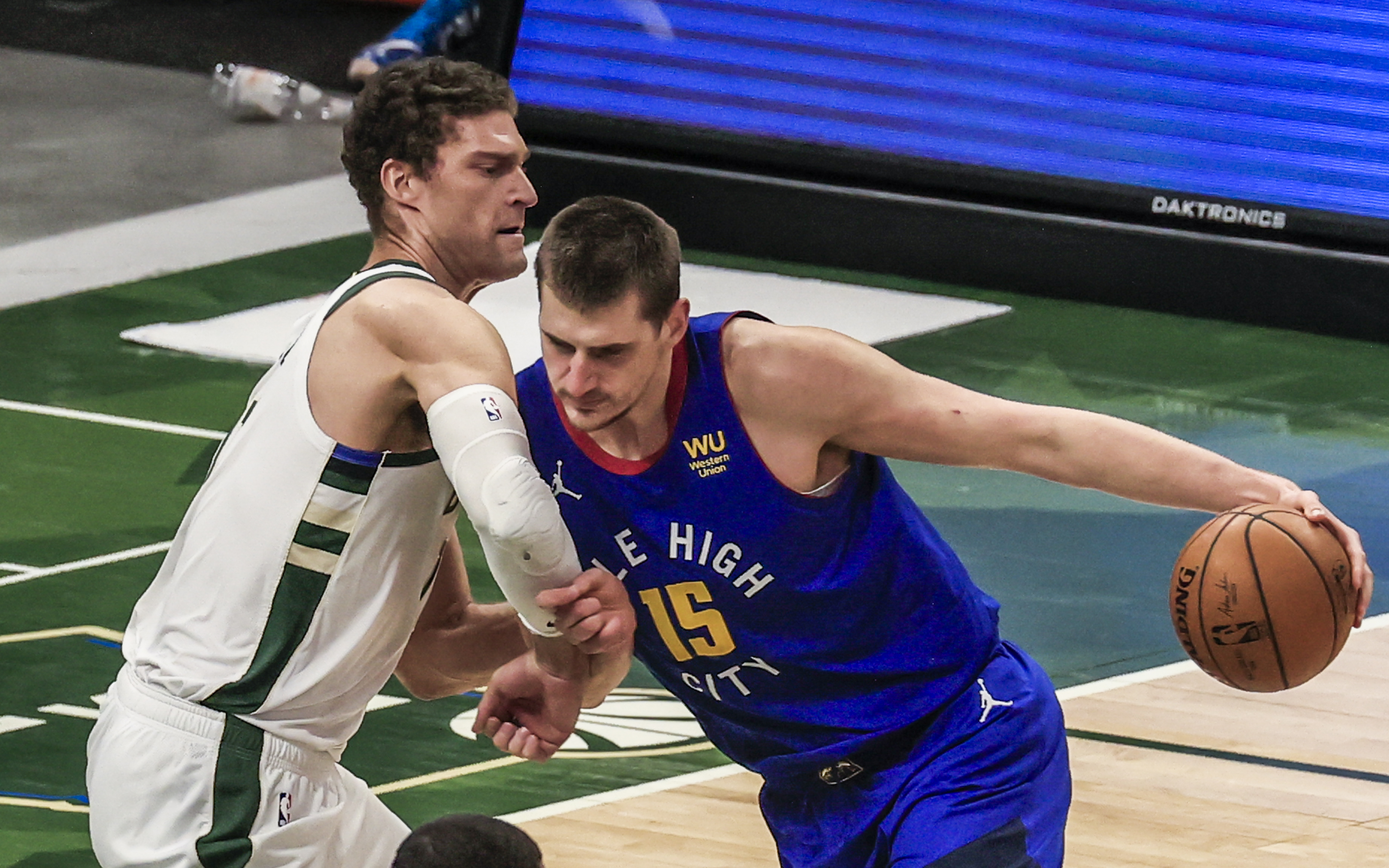 Denver Nuggets at Milwaukee Bucks