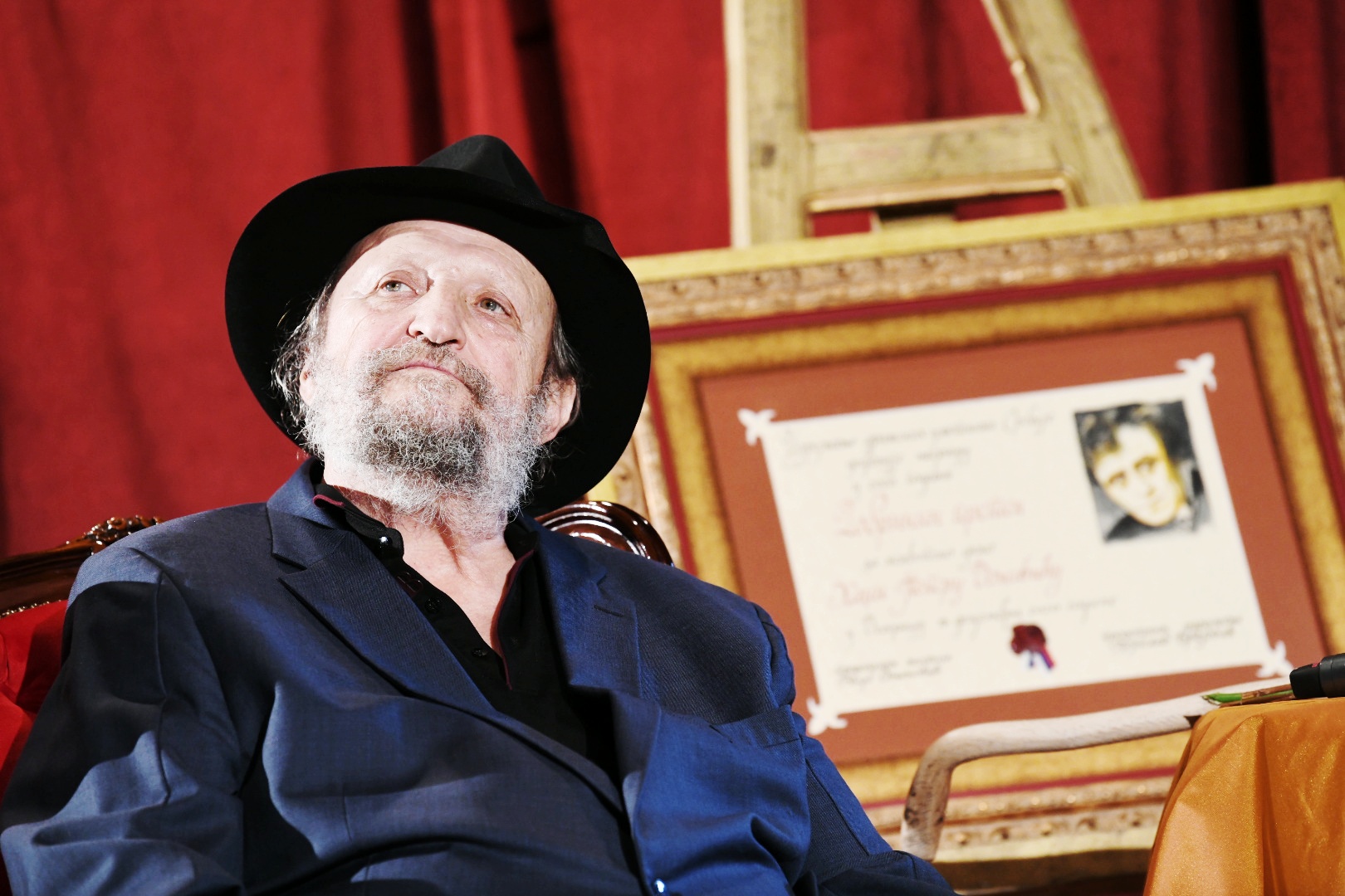 Beograd 27. februar 2021. Dodela Dobricinog prstena glumcu Petru Bozovicu u Narodnom pozorištu, u foajeu Scene Rasa Plaovic Foto:Vesna Lalić/Nova.rs