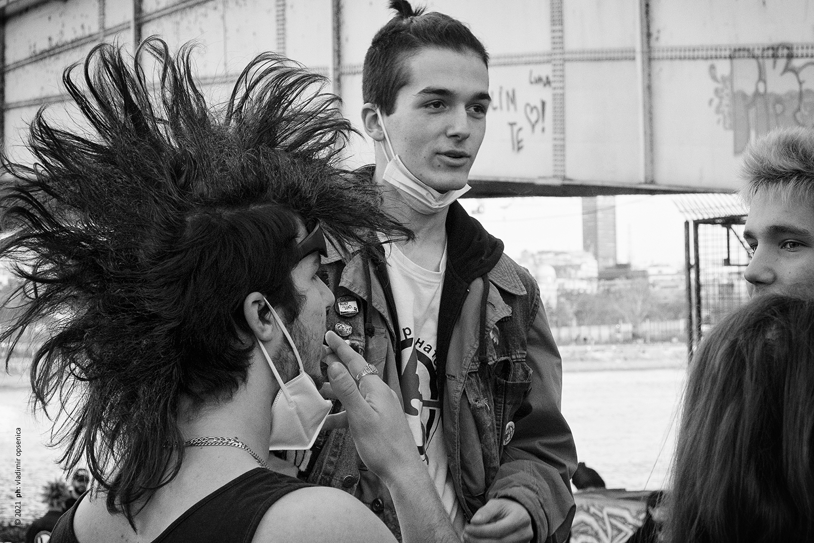 Punk &amp; skate 

Ispod Brankovog mosta

Koncert otvorio punk band Bednici, a zatvorio band Plavi

poslednji dan februara 2021, nedelja

© 2021 ph: vladimir opsenica