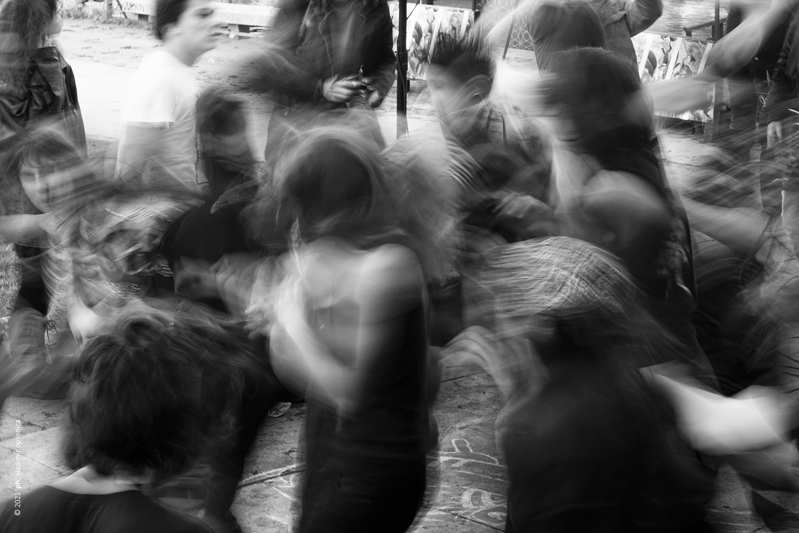 Punk &amp; skate 

Ispod Brankovog mosta

Koncert otvorio punk band Bednici, a zatvorio band Plavi

poslednji dan februara 2021, nedelja

© 2021 ph: vladimir opsenica