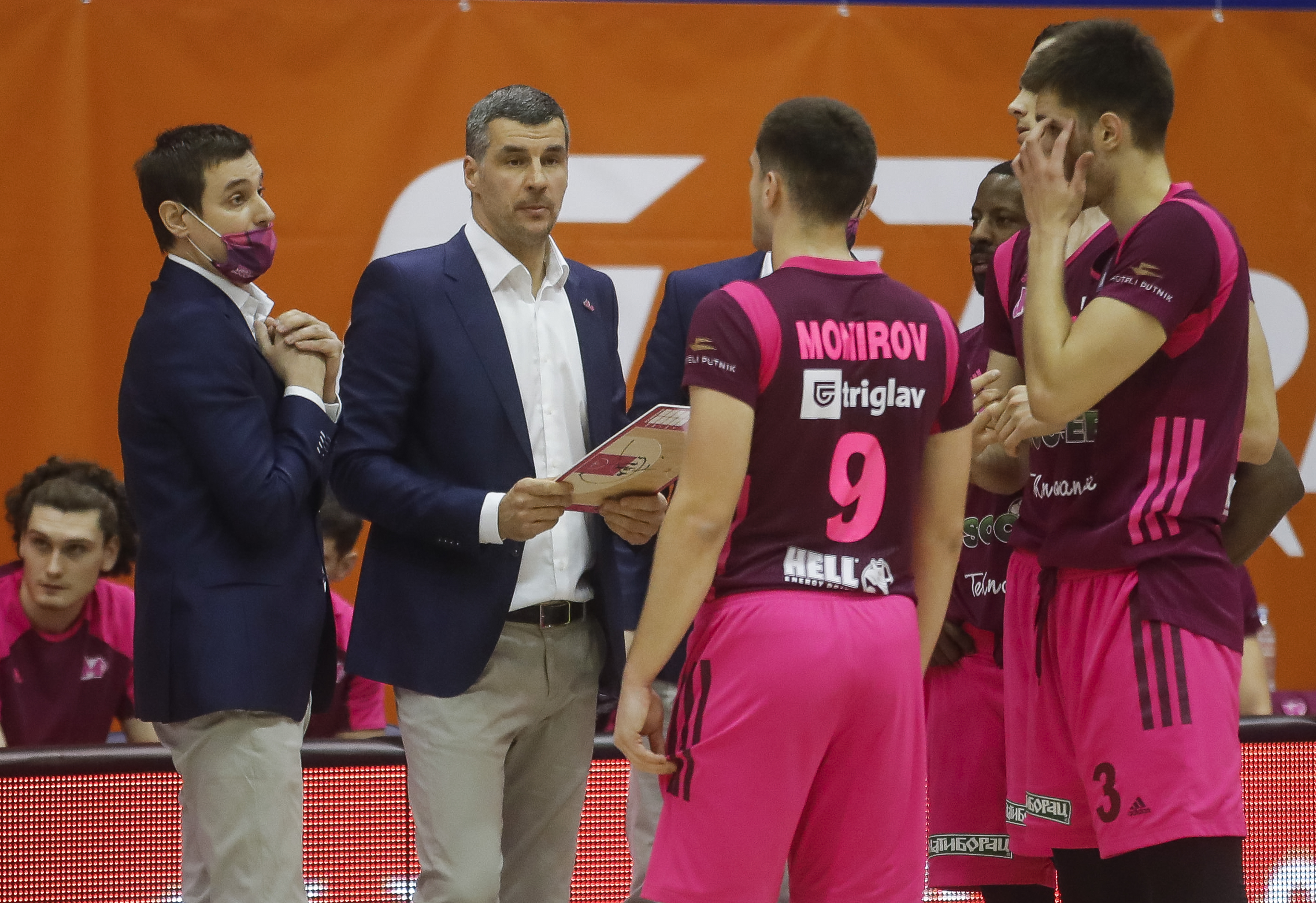 Kosarka Basketball ABA season 2020-2021
Partizan v Mega
head coach Vladimir Jovanovic (C) Stefan Momirov Filip Petrusev
Beograd, 12.12.2020.
foto: Miroslav Todorovic/Starsportphoto ©
