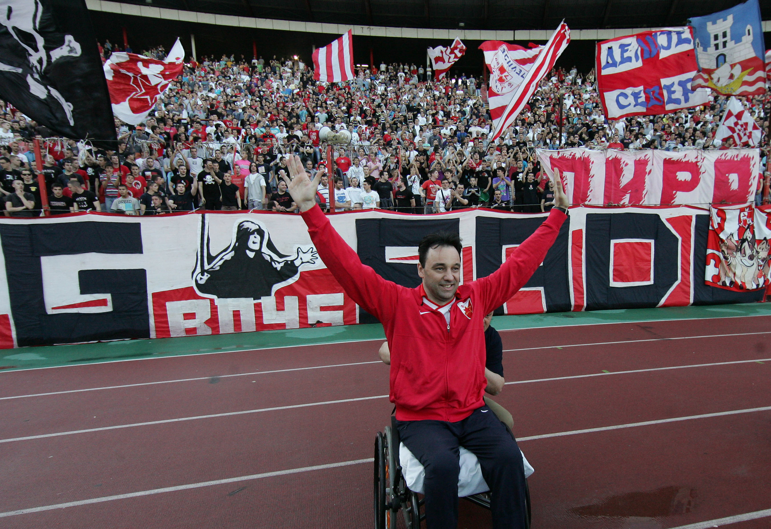 Fudbal, Jelen super liga, sezona 2011/12.Crvena Zvezda Vs. Jagodina.Zvonko Milojevic,with Delije fans, supporters, navijaci.Belgrade, 28.04.2012..foto: Srdjan Stevanovic/Starsportphoto ©
