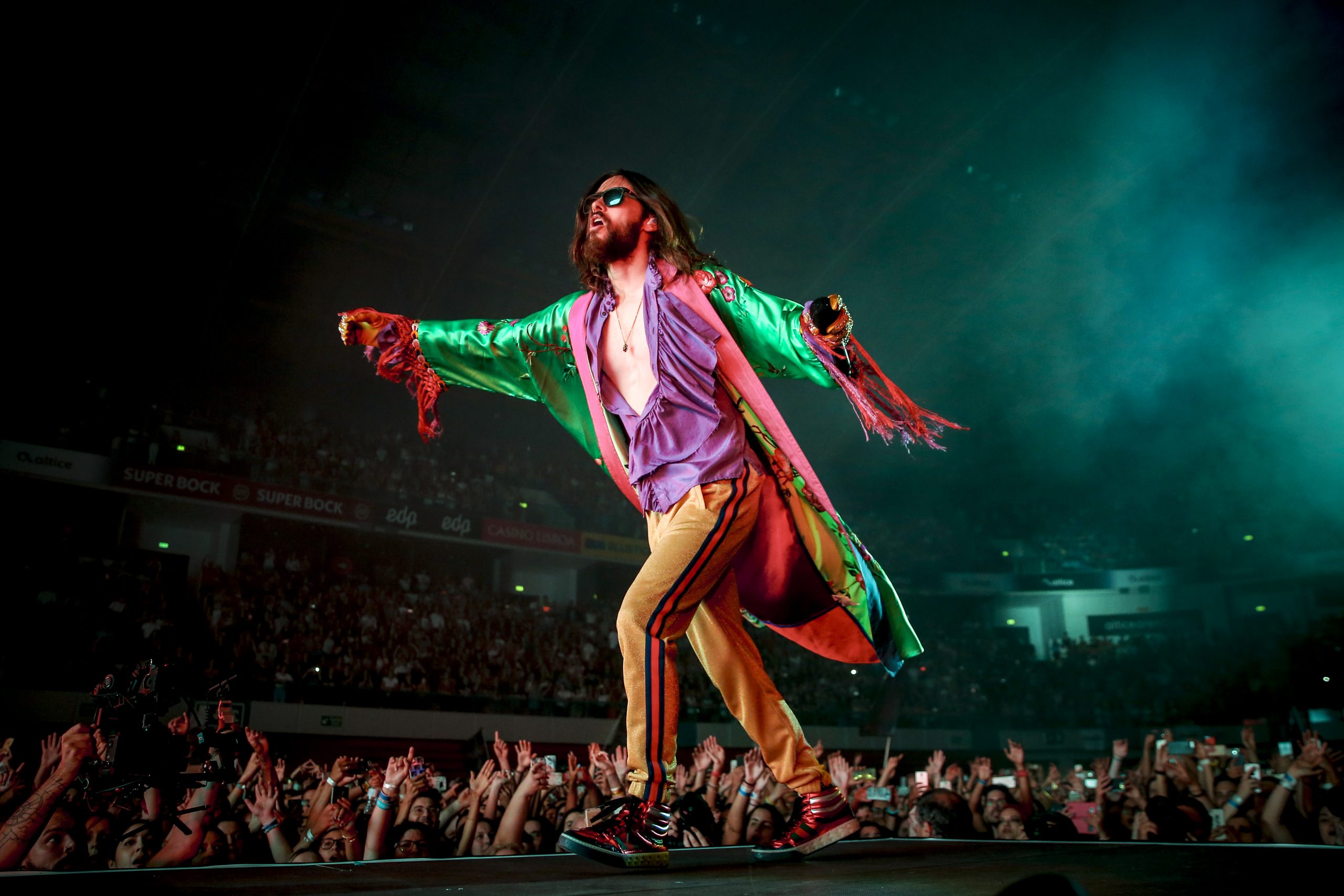 epa07016071 Jared Leto, lead singer of US band 30 Seconds to Mars, performs on stage during their concert at the Altice Arena in Lisbon, Portugal, as part of their Monolith Tour, 12 September 2018.  EPA-EFE/JOSE SENA GOULAO