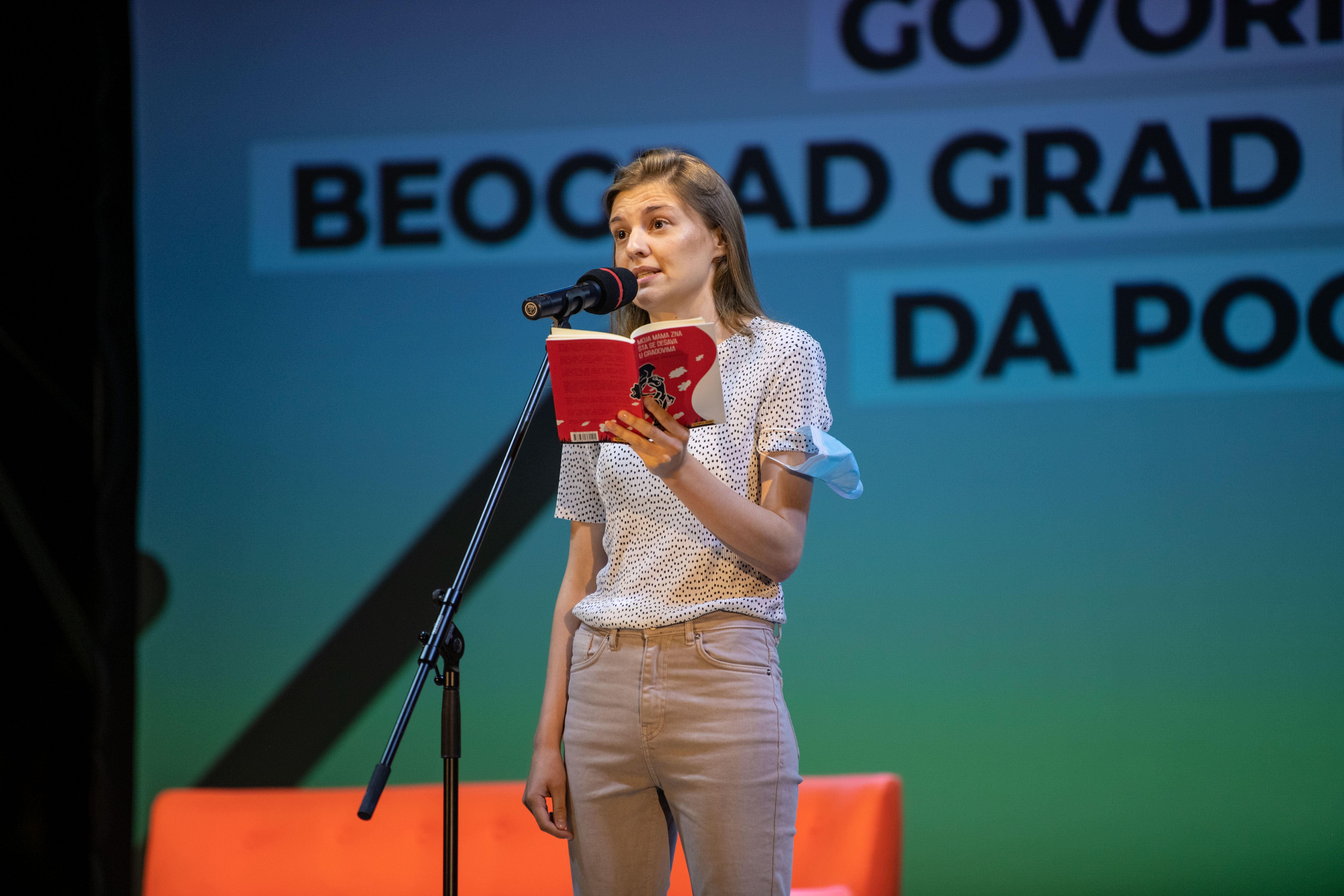 Beograd 28. avgust 2020. Knjizevni festival Krokodil, prve veceri   Krokodil je predstavio autorke iz Srbije i regiona: Lanu Bastasic, Lejlu Kalamujic, Radmilu Petrovic, Adelinu Tersani, Anu Vuckovic i Milicu Vuckovic Foto:Dragan Mujan/Nova.rs