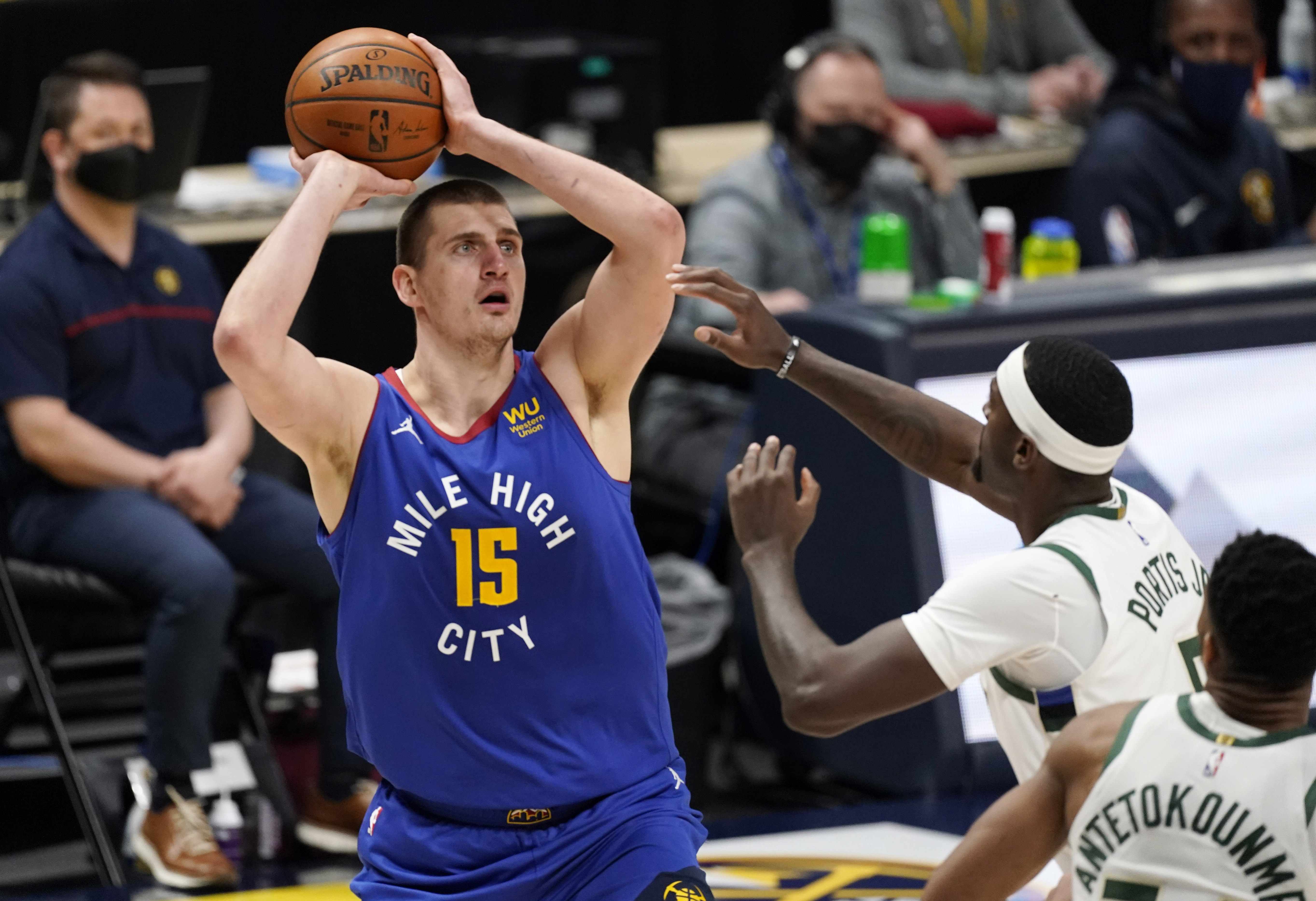 Bucks Nuggets Basketball
