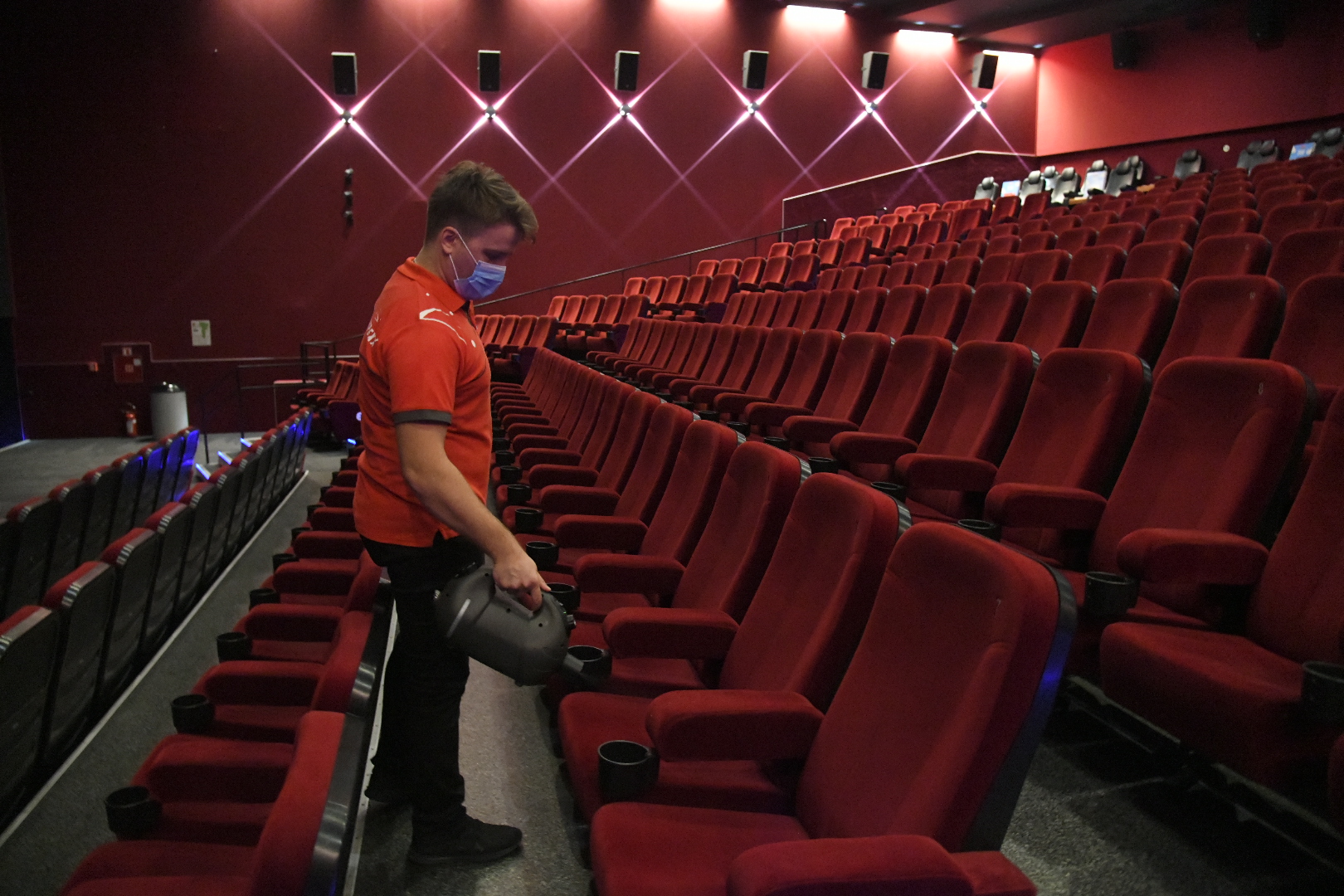 Beograd 25.08.2020. Bioskop, bioskopska sala, sedišta, otvaranje bioskopa, dezinfekcija, koronavirus, sinepleks, cineplex, tržni centar Ušće Foto: Nemanja Jovanović/Nova.rs