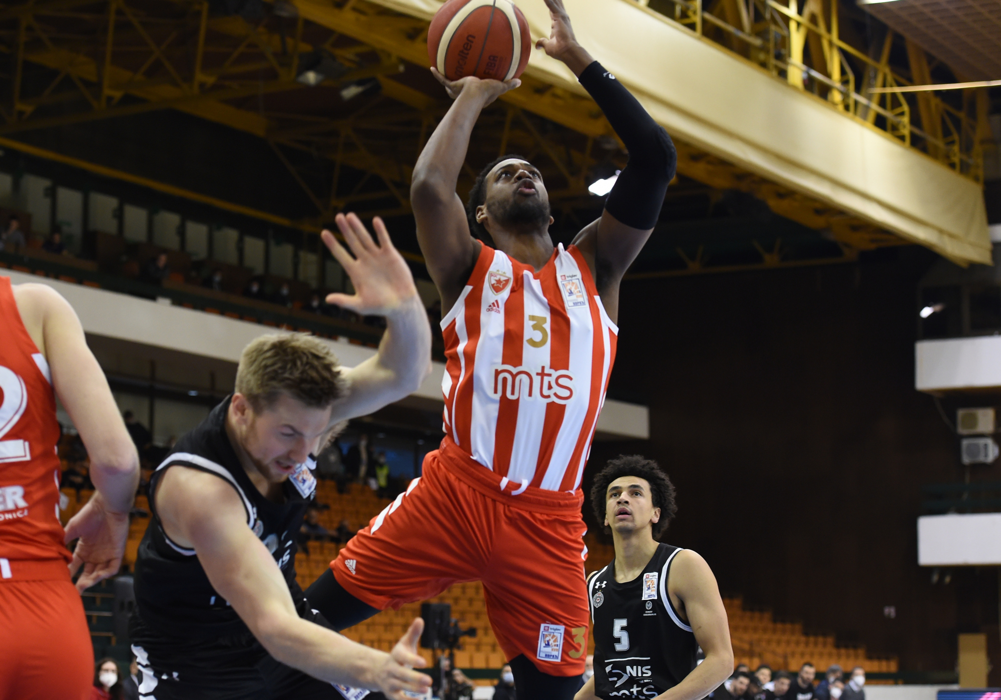 PARTIZAN vs CRVENA ZVEZDA
Novi Sad, 13.02.2021.
foto: Nebojsa Parausic

Kosarka      xyz