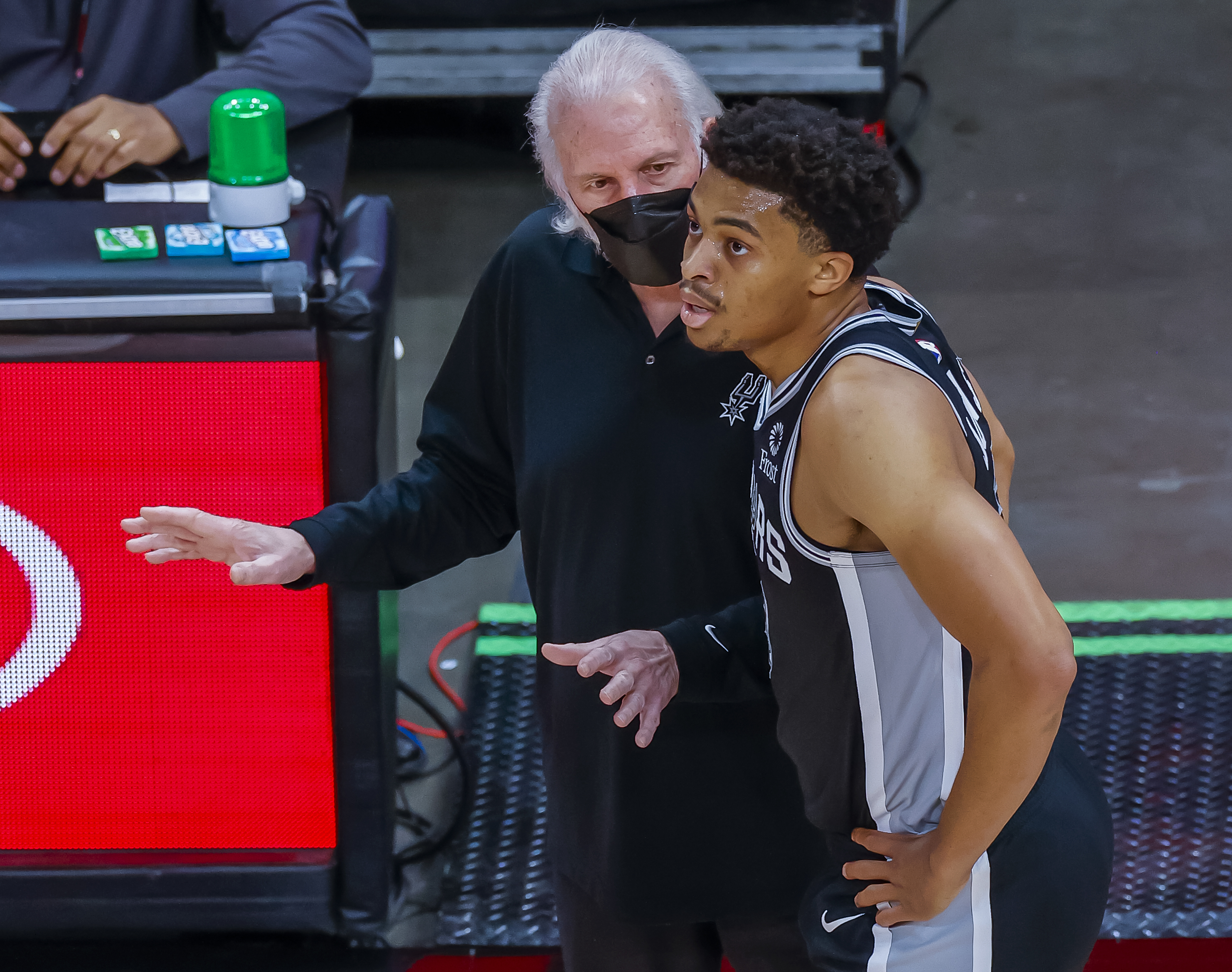 San Antonio Spurs at Atlanta Hawks