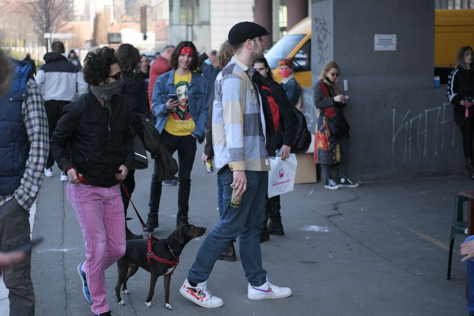 beograd 27 3 2021 Skup umetnika koji moraju da napuste zgradu BIGZ