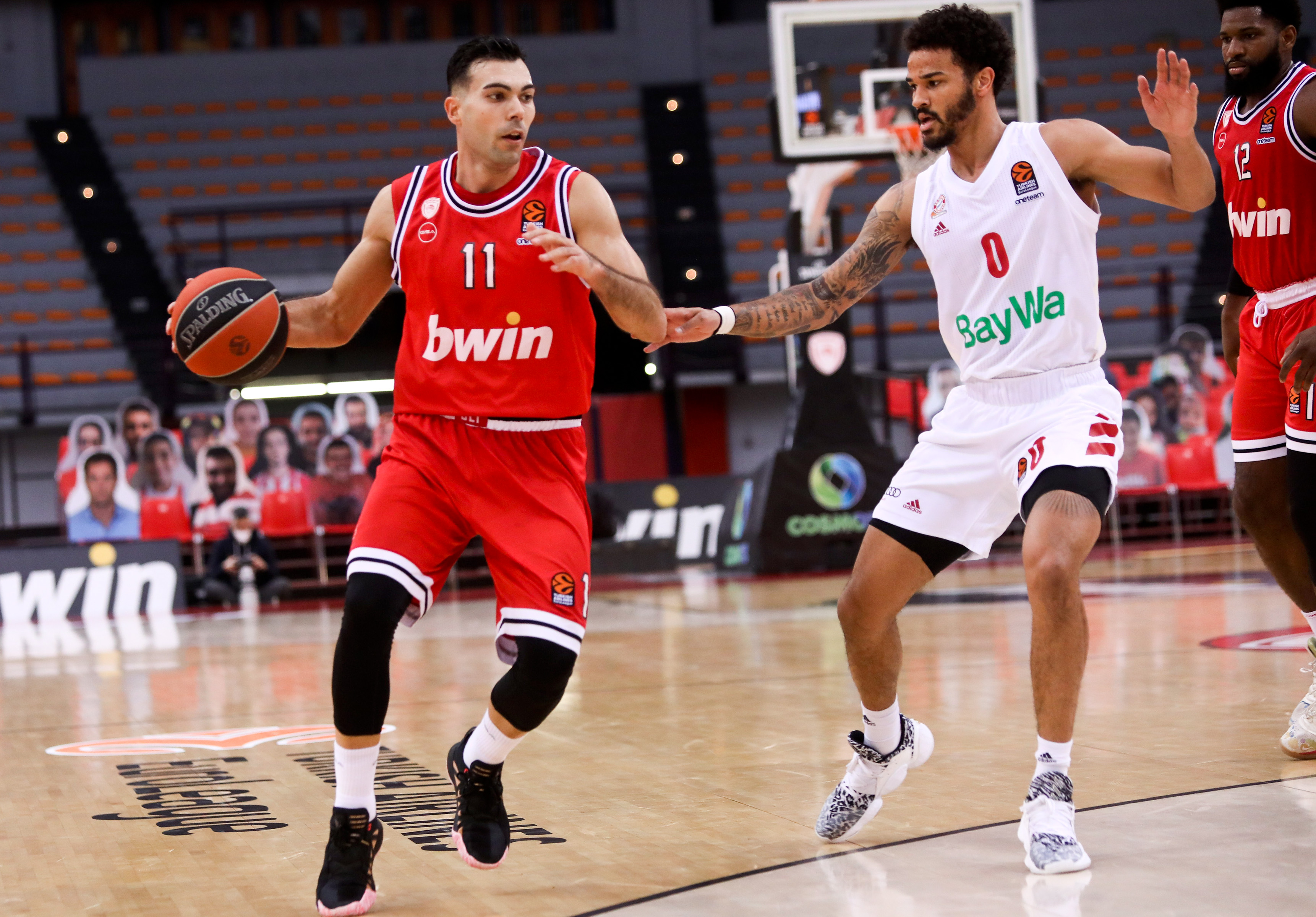 Olympiacos Piraeus vs FC Bayern Munich