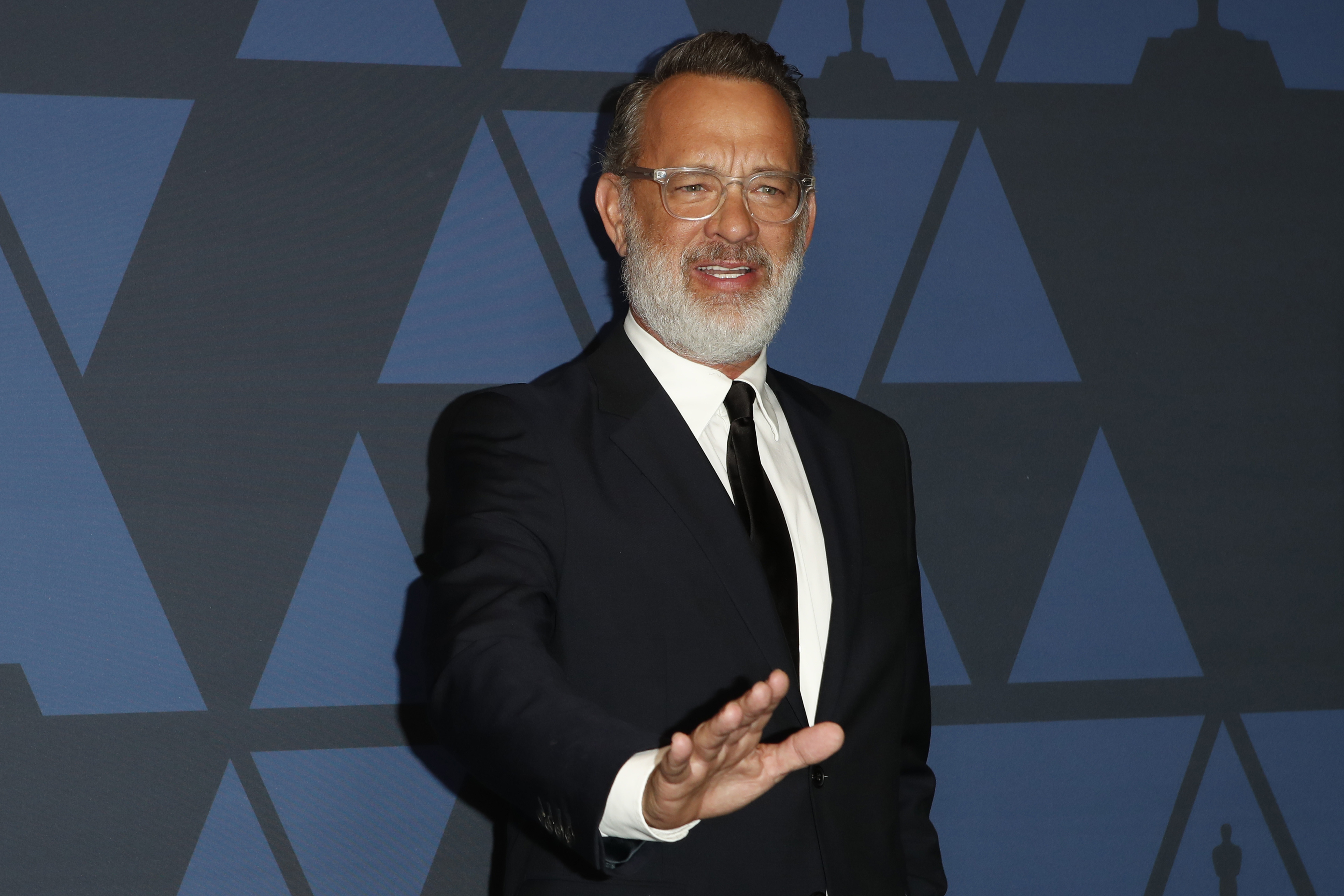 Tom Henks epa07955291 US actor Tom Hanks poses on the red carpet prior the 11th Annual Governors Awards at the Dolby Theater in Hollywood, California, USA, 27 October 2019.  EPA-EFE/NINA PROMMER