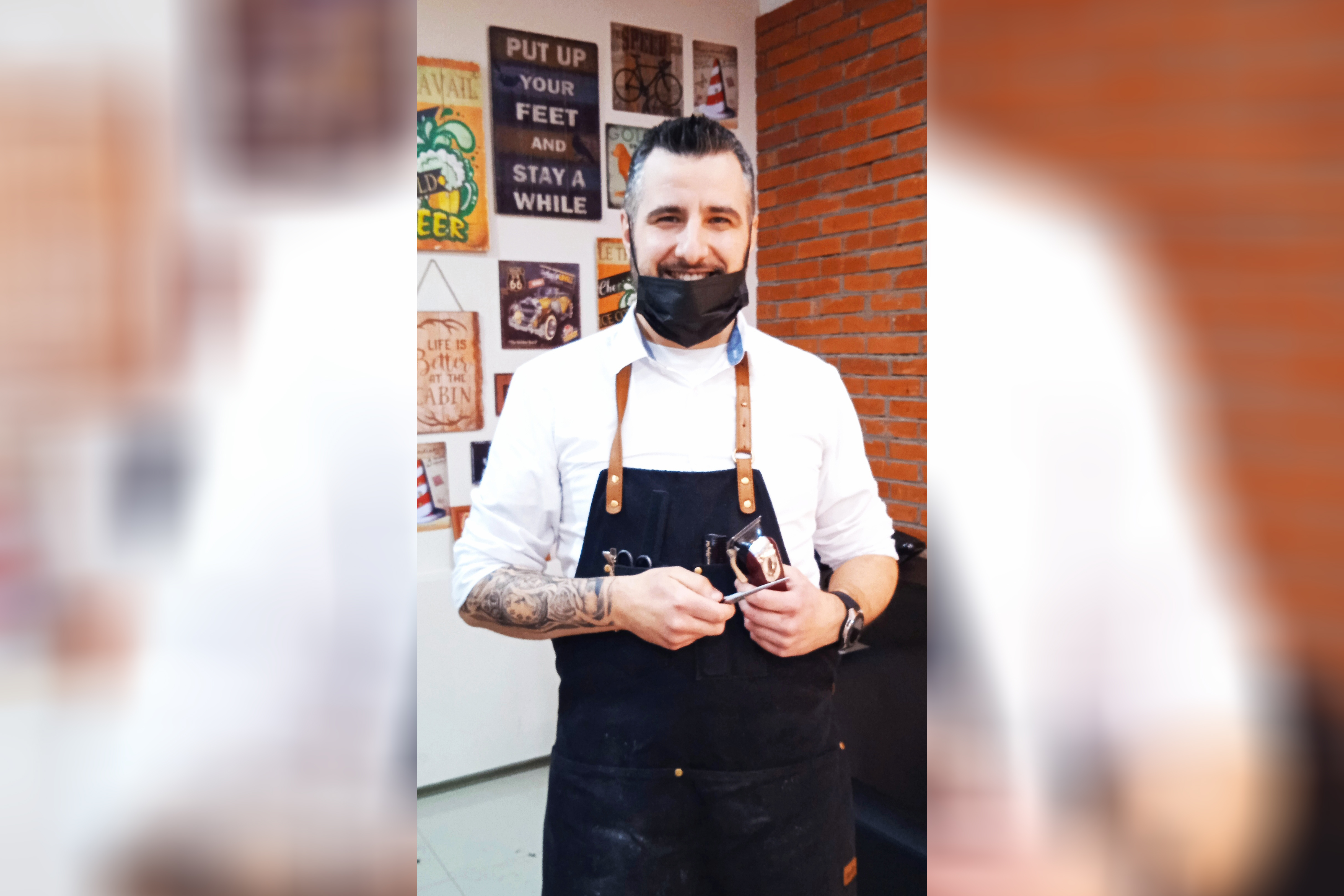 Užice 23.02.2021. Policajac berberin, Nemanja Tarić Foto: Slavica Panić/Nova.rs