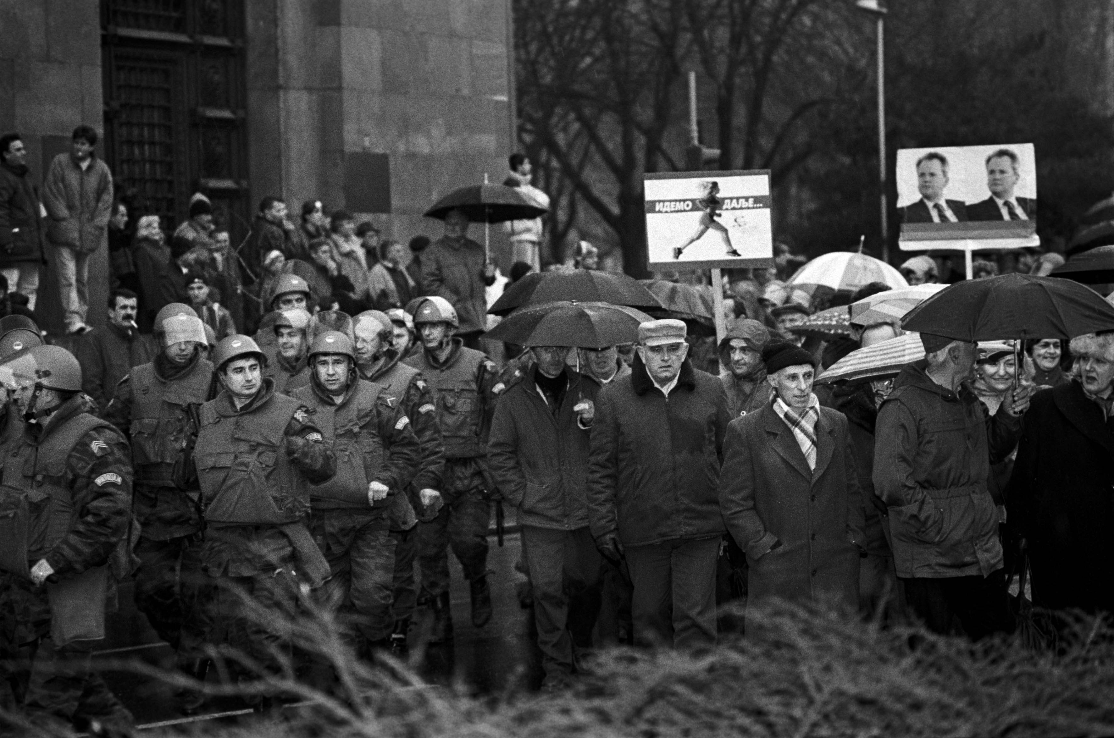 Kontra miting 24.12.1996. Foto: Goranka Matić