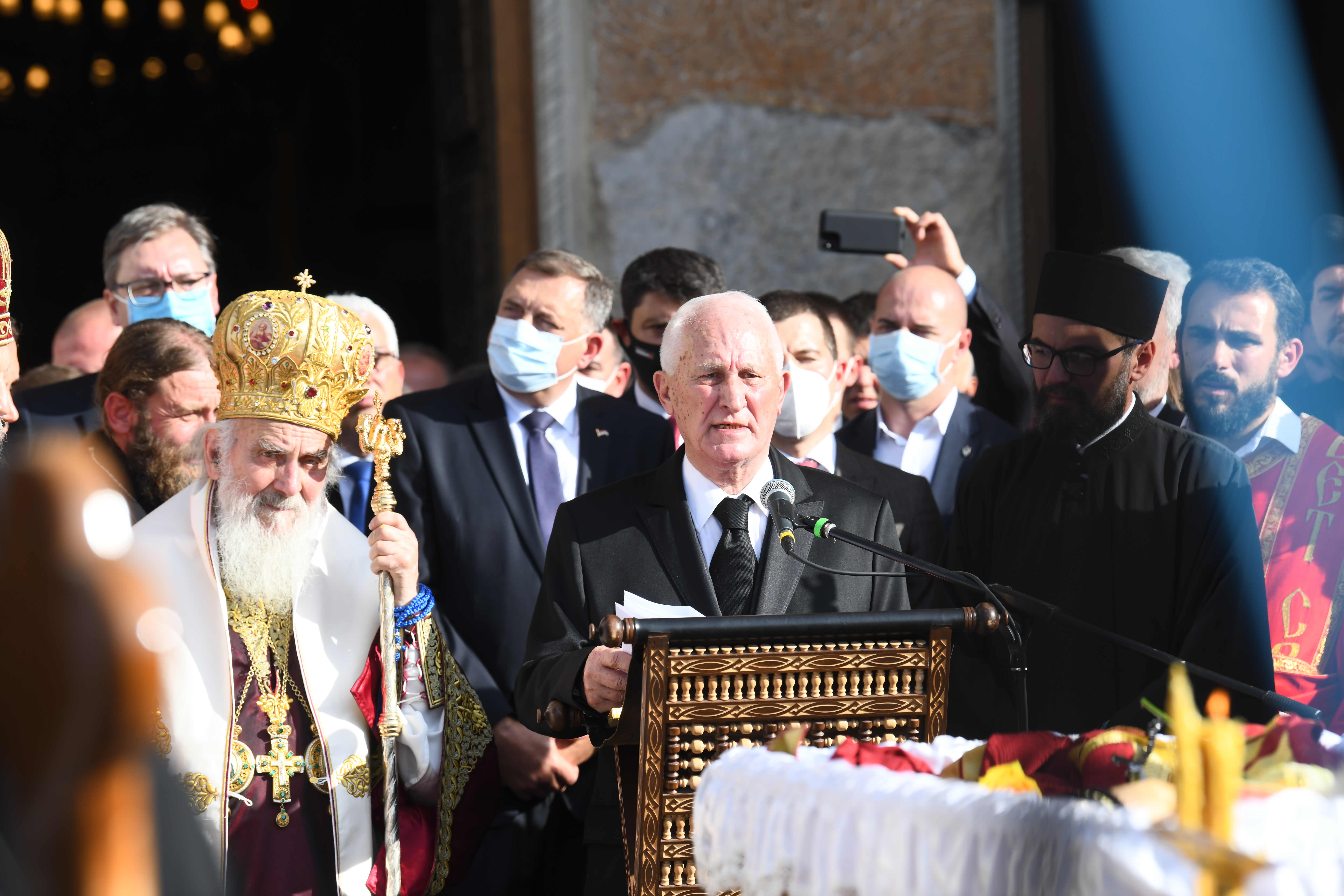 Podgorica, 01.11.2020. Hram Hristovog Vaskrsenja u Podgorici, Saborni hram Podgorica, Saborna crkva Podgorica, Liturgija, opelo i sahrana Amfilohija Radovica, zaupokojena liturgija, Patrijarh Irinej, Matija Bećković Foto: Goran Srdanov/Nova.rs