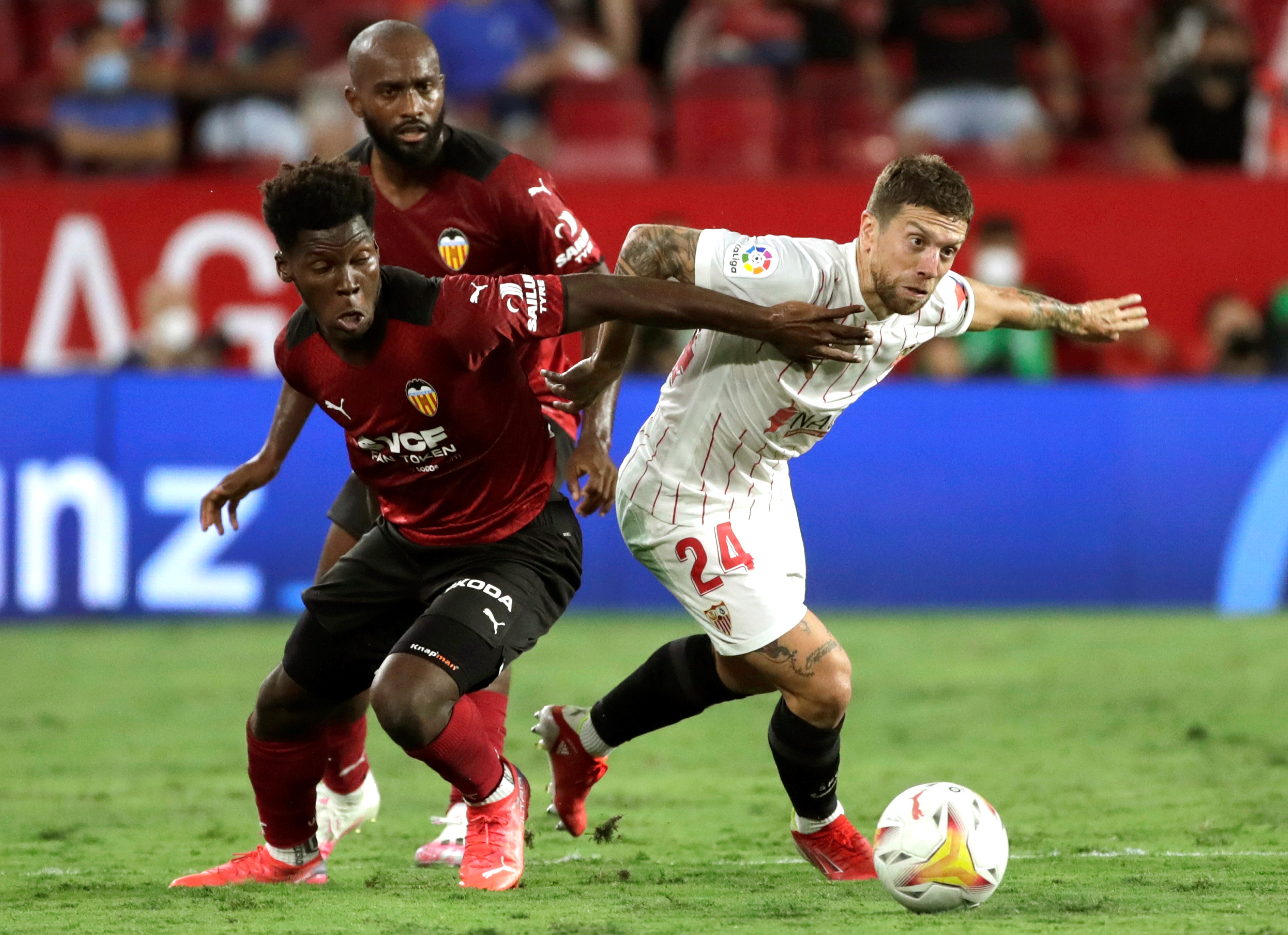 FK Sevilja, FK Valensija