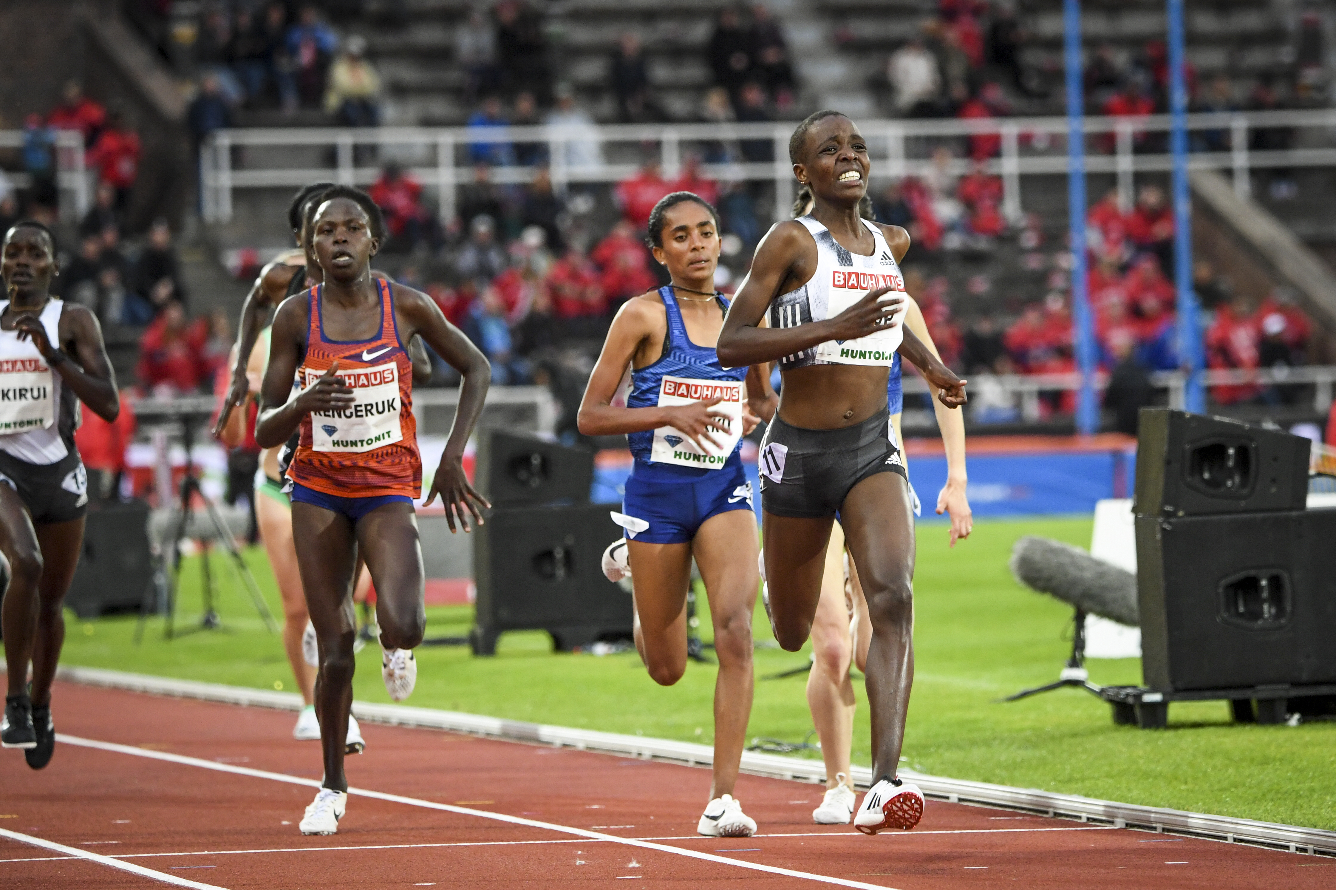 epa07613339 Agnes Jebet Tirop of Kenya (R) in action to win the women's 1500m race at the IAAF Diamond League meeting at Stockholm Olympic Stadium in Stockholm, Sweden, 30 May 2019.  EPA-EFE/Fredrik Sandberg  SWEDEN OUT
