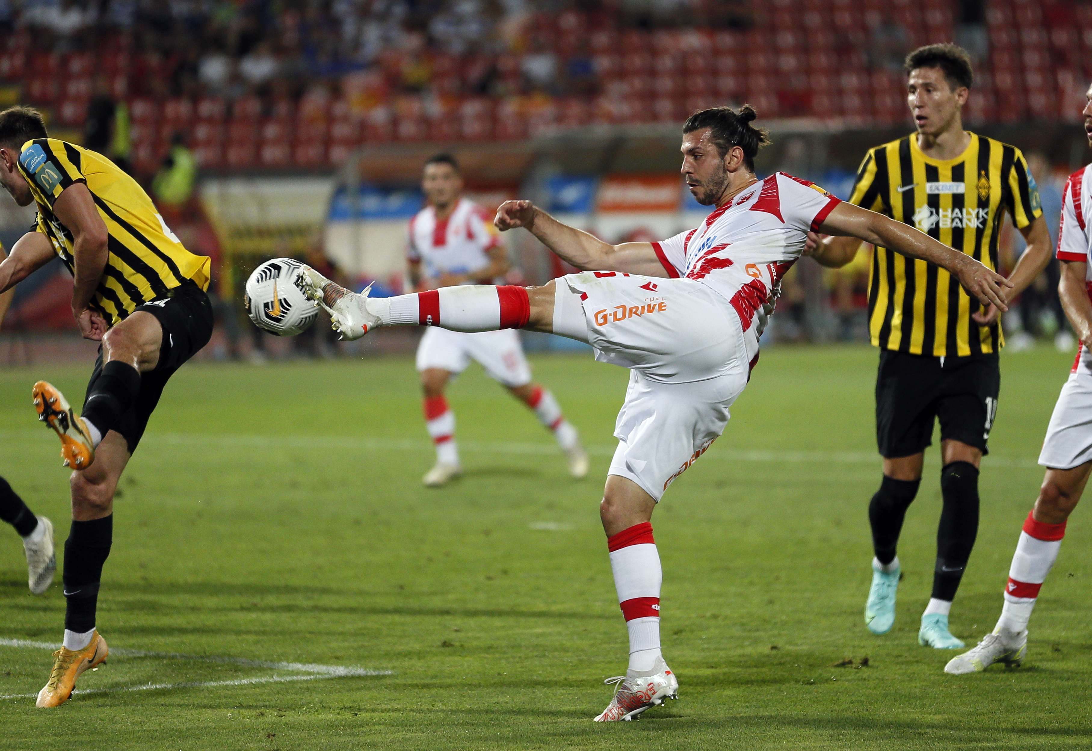 Fk Crvena zvezda Kairat