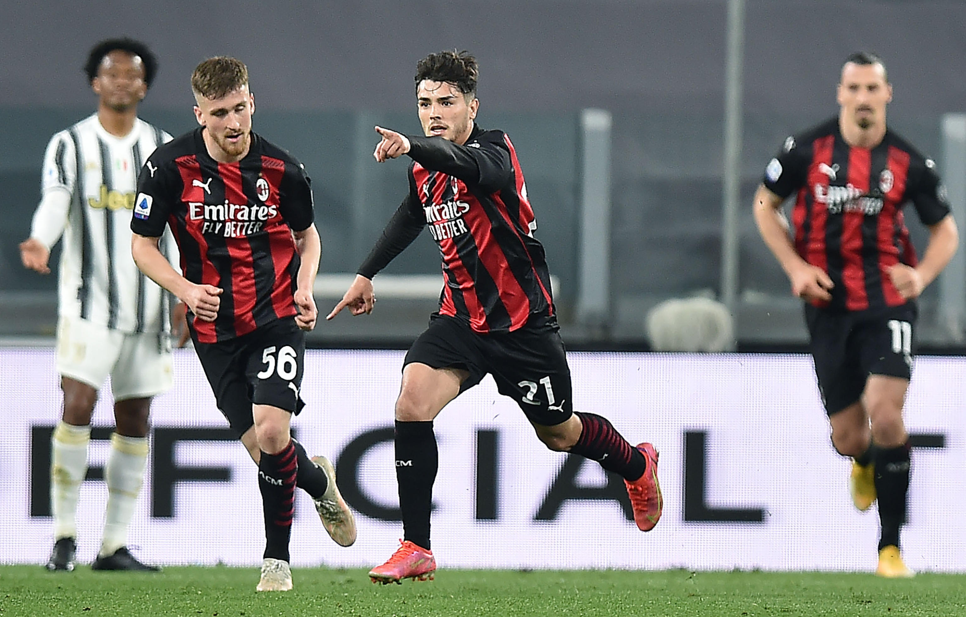 epa09188455 Milan?s Brahim Diaz jubilates after scoring during the Italian Serie A soccer match Juventus FC vs AC Milan at the Allianz Stadium in Turin, Italy, 9 May 2021.  EPA-EFE/ALESSANDRO DI MARCO