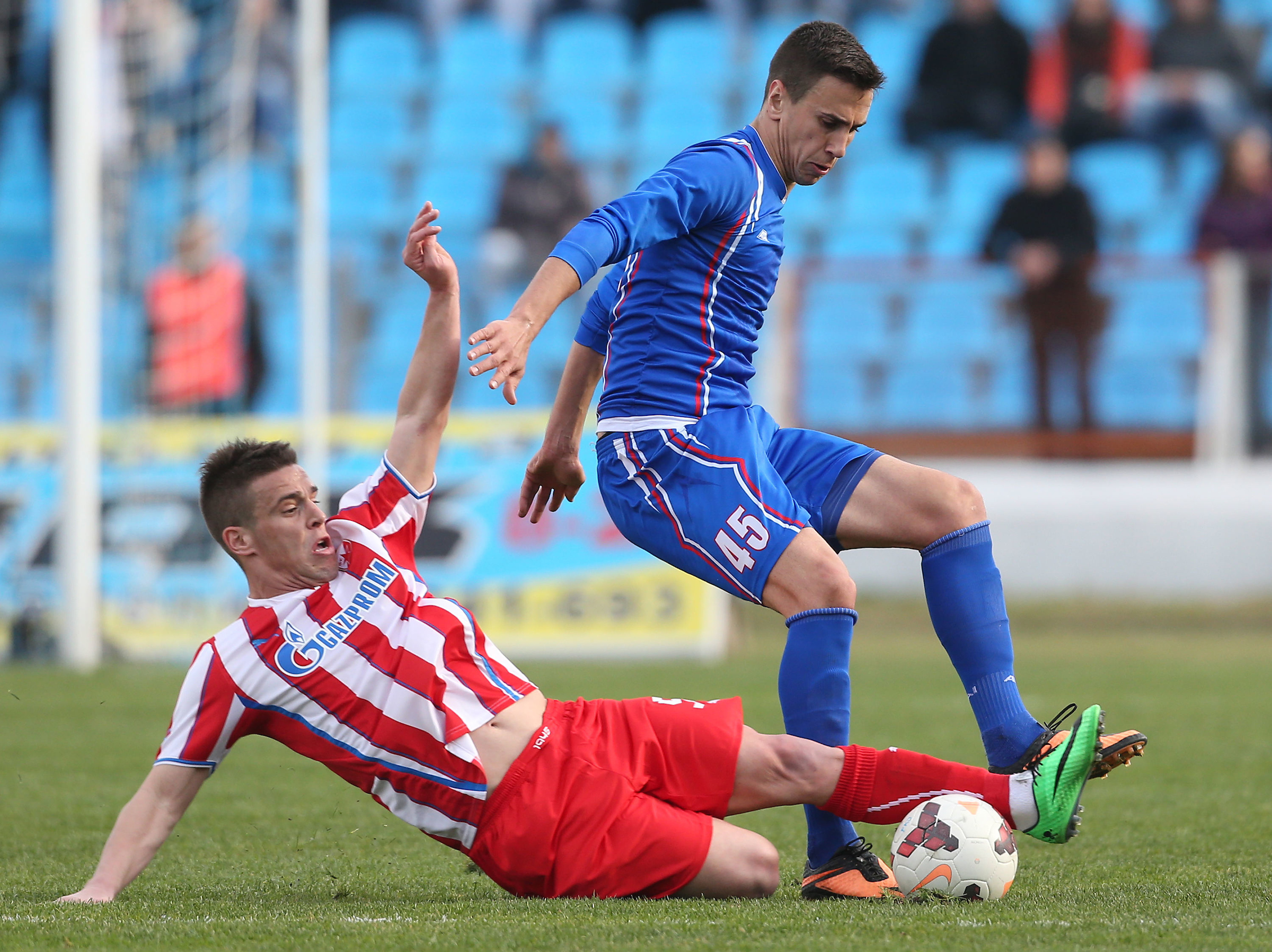 Fudbal Super liga season 2013-2014
Jagodina v Crvena Zvezda
Aleksandar Kovacevic (L) and Aleksandar Pesic
Jagodina, 03.01.2014
foto: Srdjan Stevanovic/Starsportphoto©