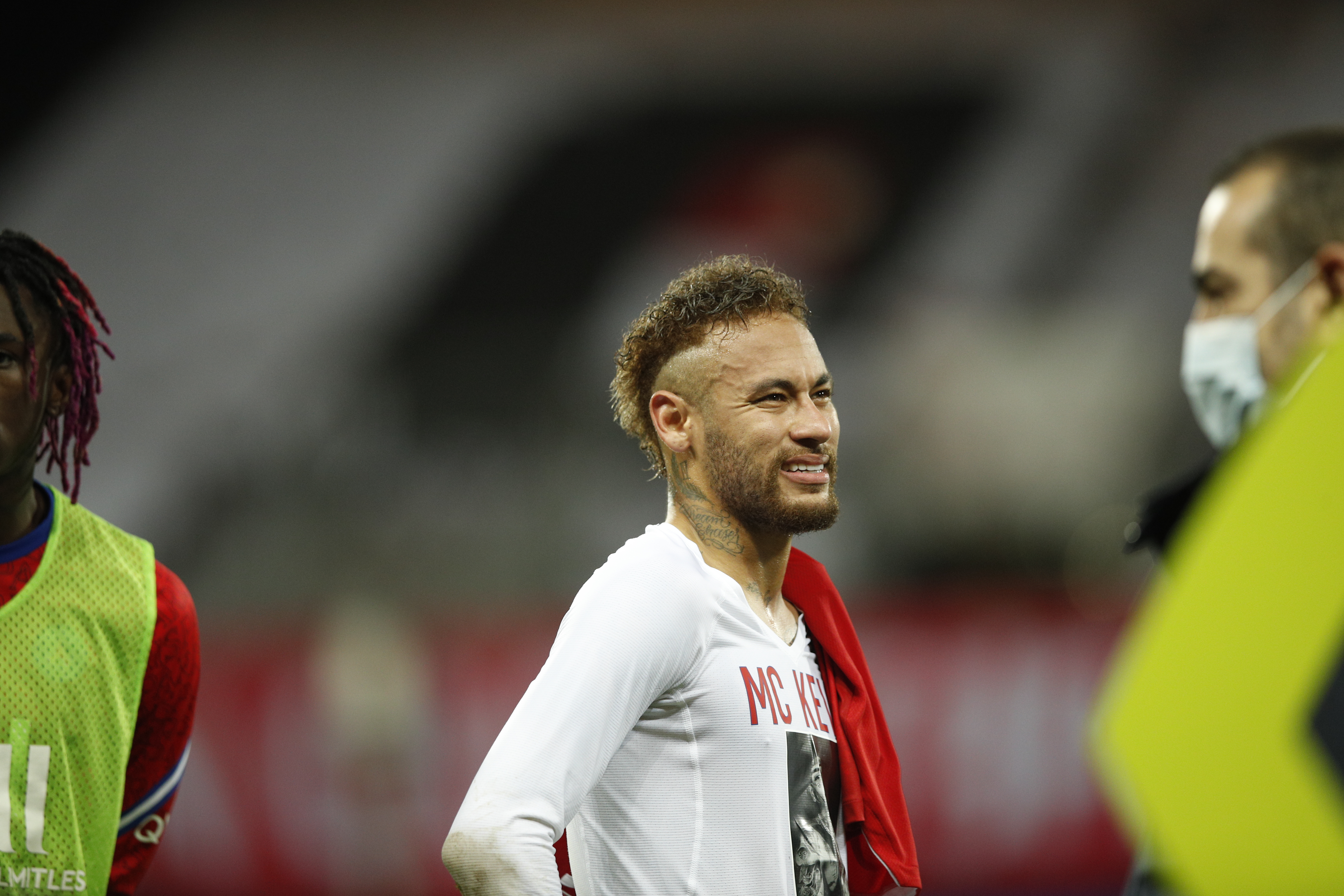 epa09224325 Paris Saint Germain's Neymar Jr reacts during the French Ligue 1 soccer match between Brest and PSG at Francis Le Ble stadium in Brest, France, 23 May 2021.  EPA-EFE/YOAN VALAT