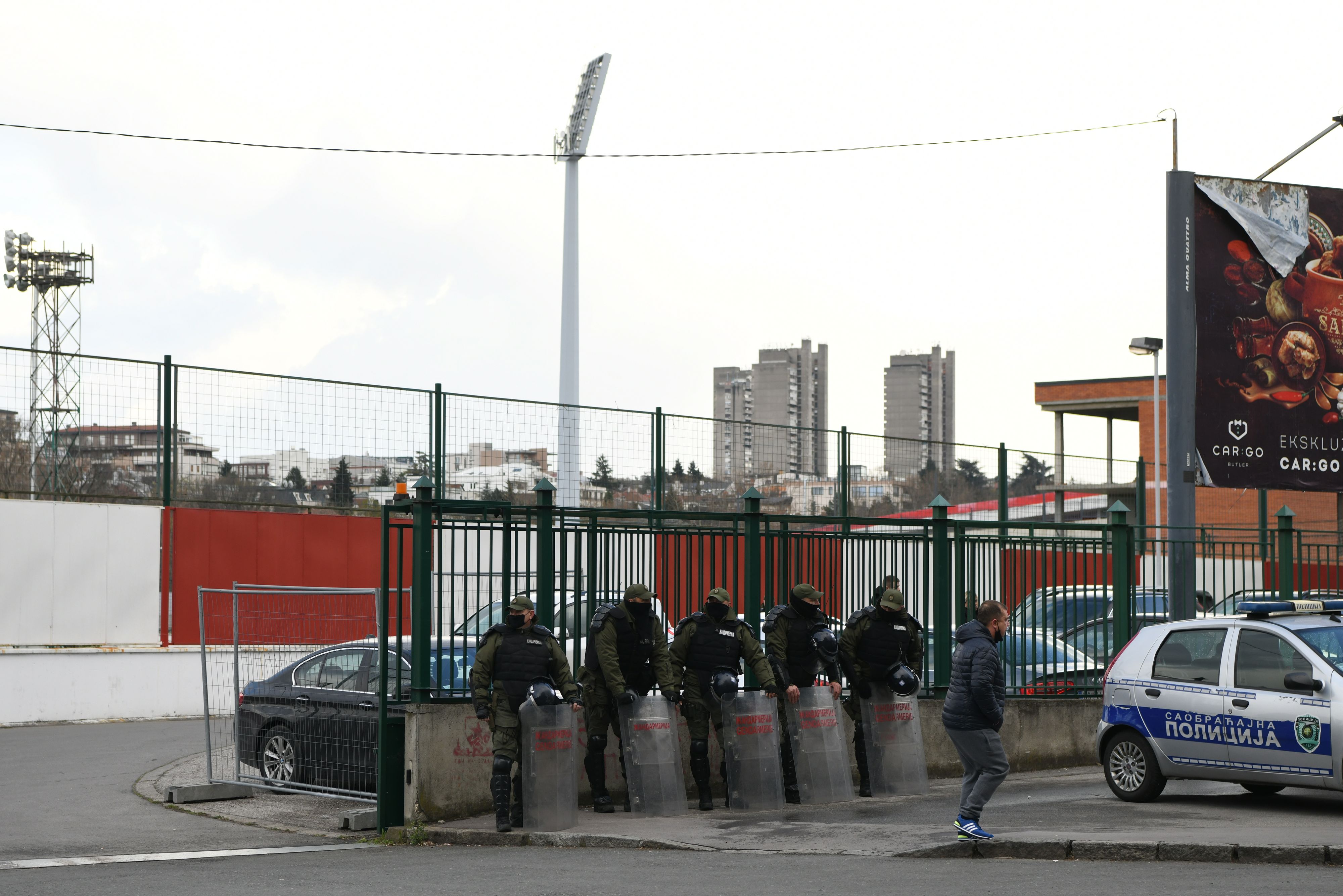 Beograd 07. april 2021. Atmosfera ispred stadiona pred derbi pripadnici reda i mira policija i zandarmerija na beogradskim ulicama Foto:Goran Srdanov/Nova.rs