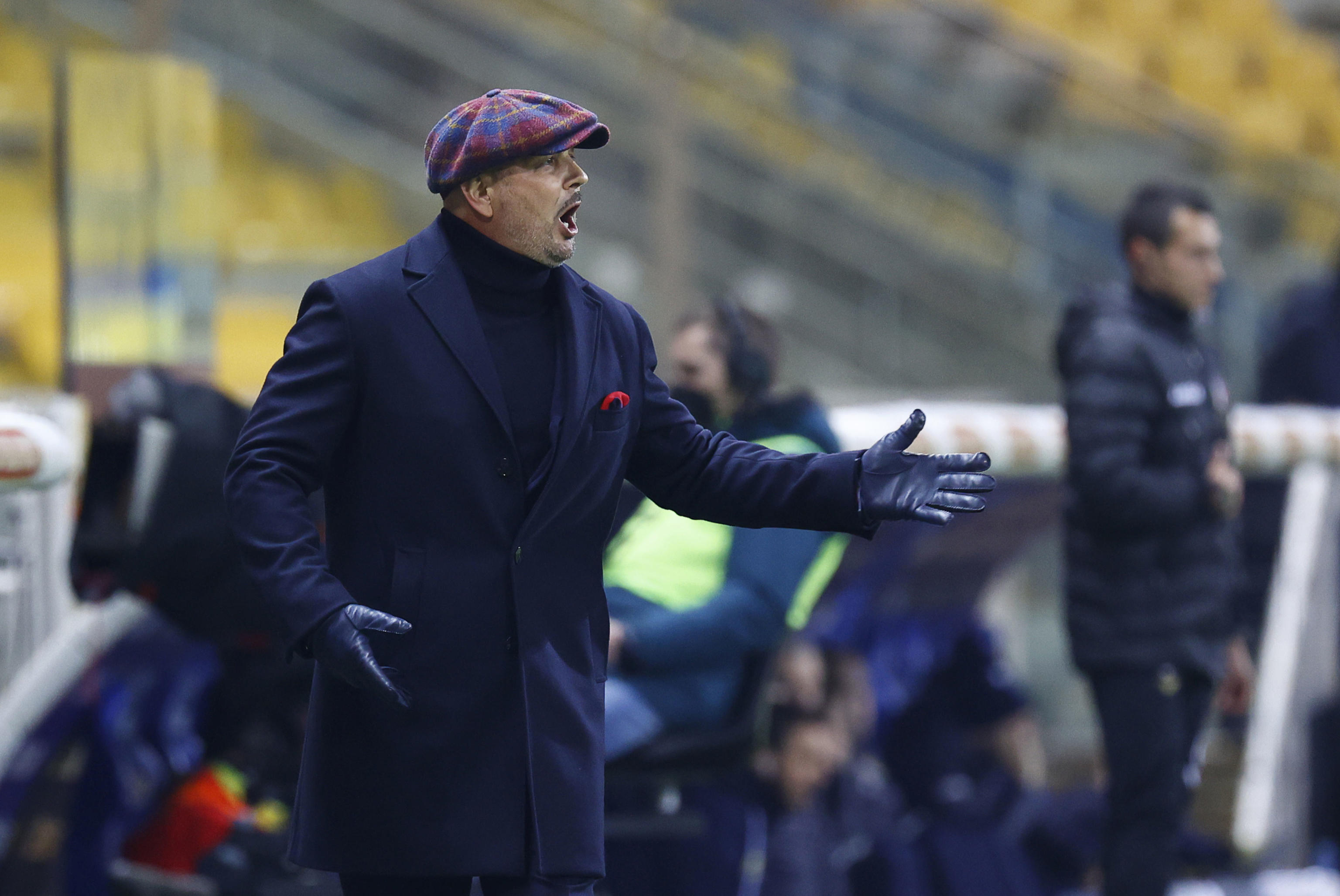 epa08994456 Bologna's coach Sinisa Mihajlovic during the Italian Serie A soccer match Parma Calcio vs Bologna FC at Ennio Tardini stadium in Parma, Italy, 07 February 2021.  EPA-EFE/ELISABETTA BARACCHI