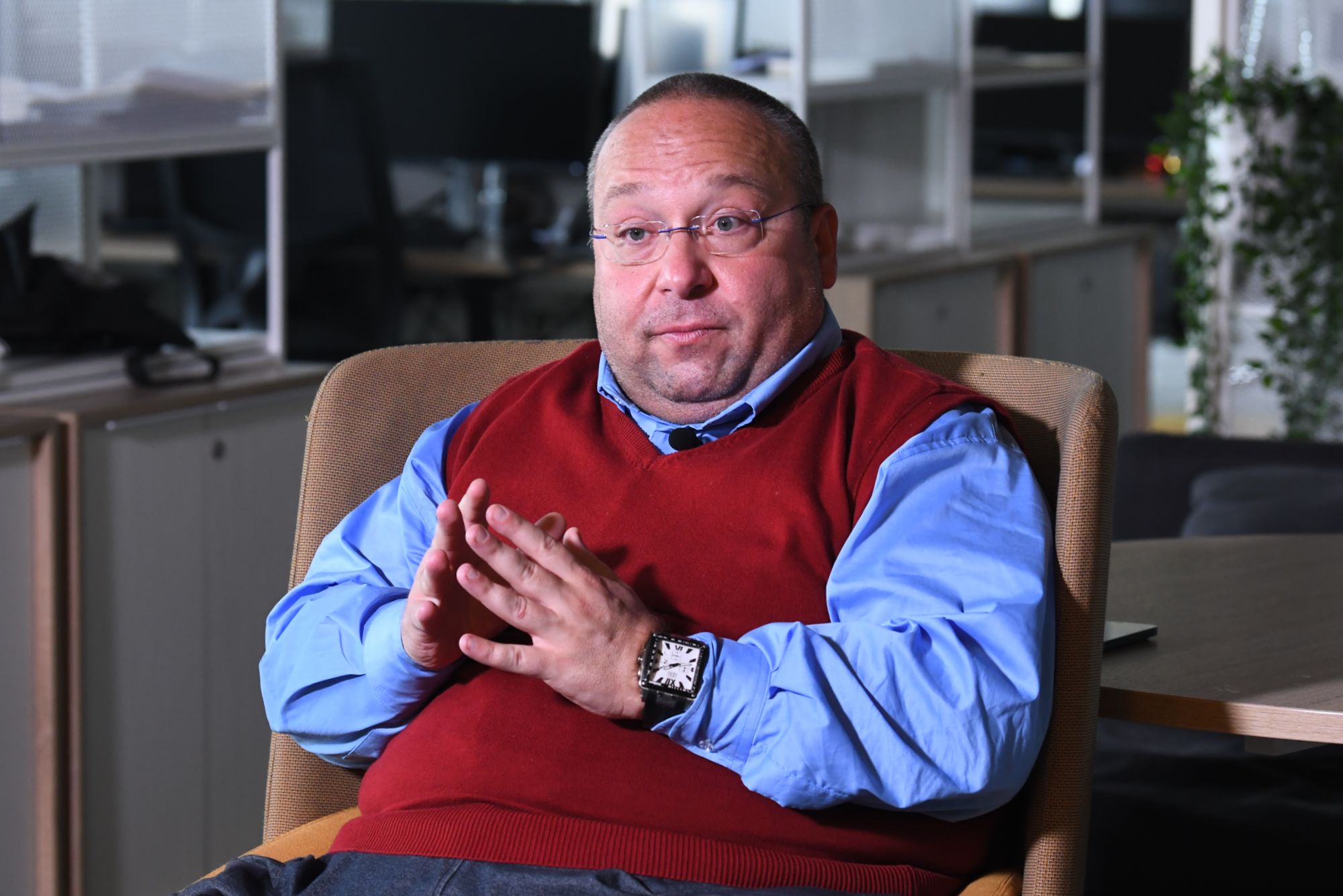 Beograd 20. februar 2021. Vladimir Vuletic profesor Pravnog fakulteta i bivsi  potpredsednik FK Partizan, intervju Foto:Goran Srdanov/Nova.rs