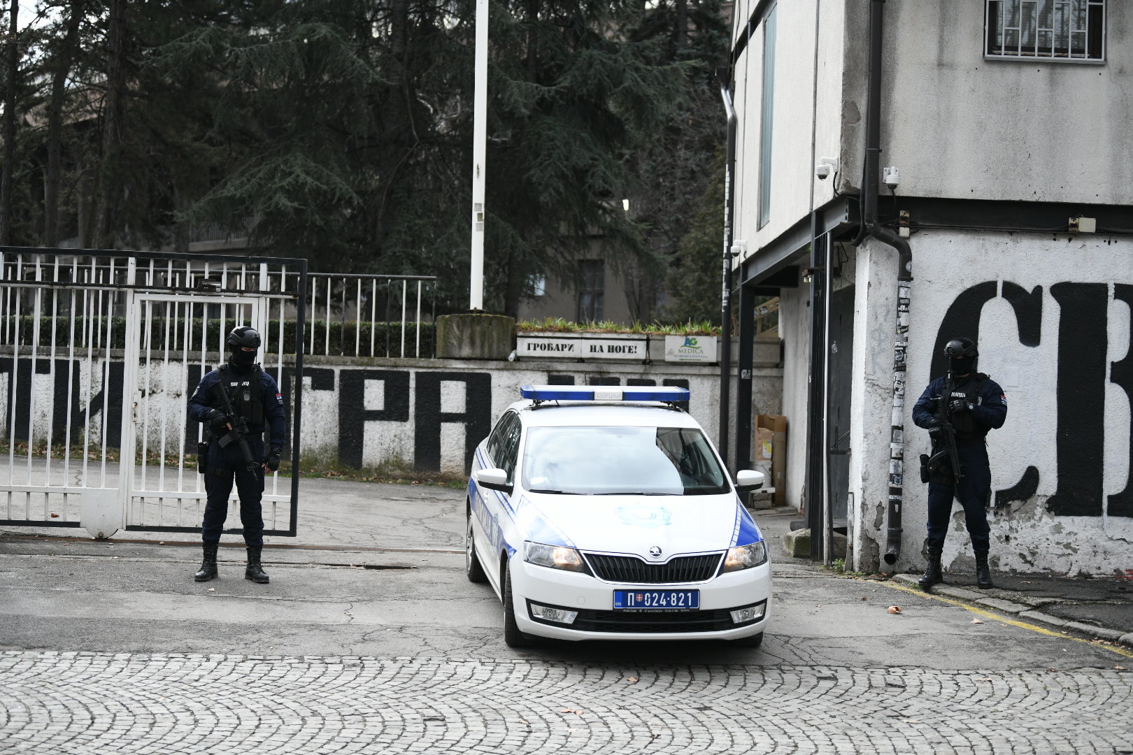 Beograd 04.02.2021. Policija ispred stadiona fudbalskog kluba Partizan, Partizan, žandarmerija Foto: Vesna Lalić/Nova.rs