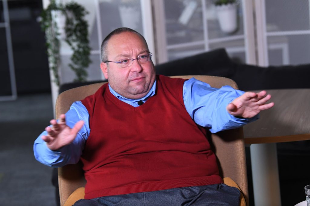 Beograd 20. februar 2021. Vladimir Vuletic profesor Pravnog fakulteta i bivsi  potpredsednik FK Partizan, intervju Foto:Goran Srdanov/Nova.rs