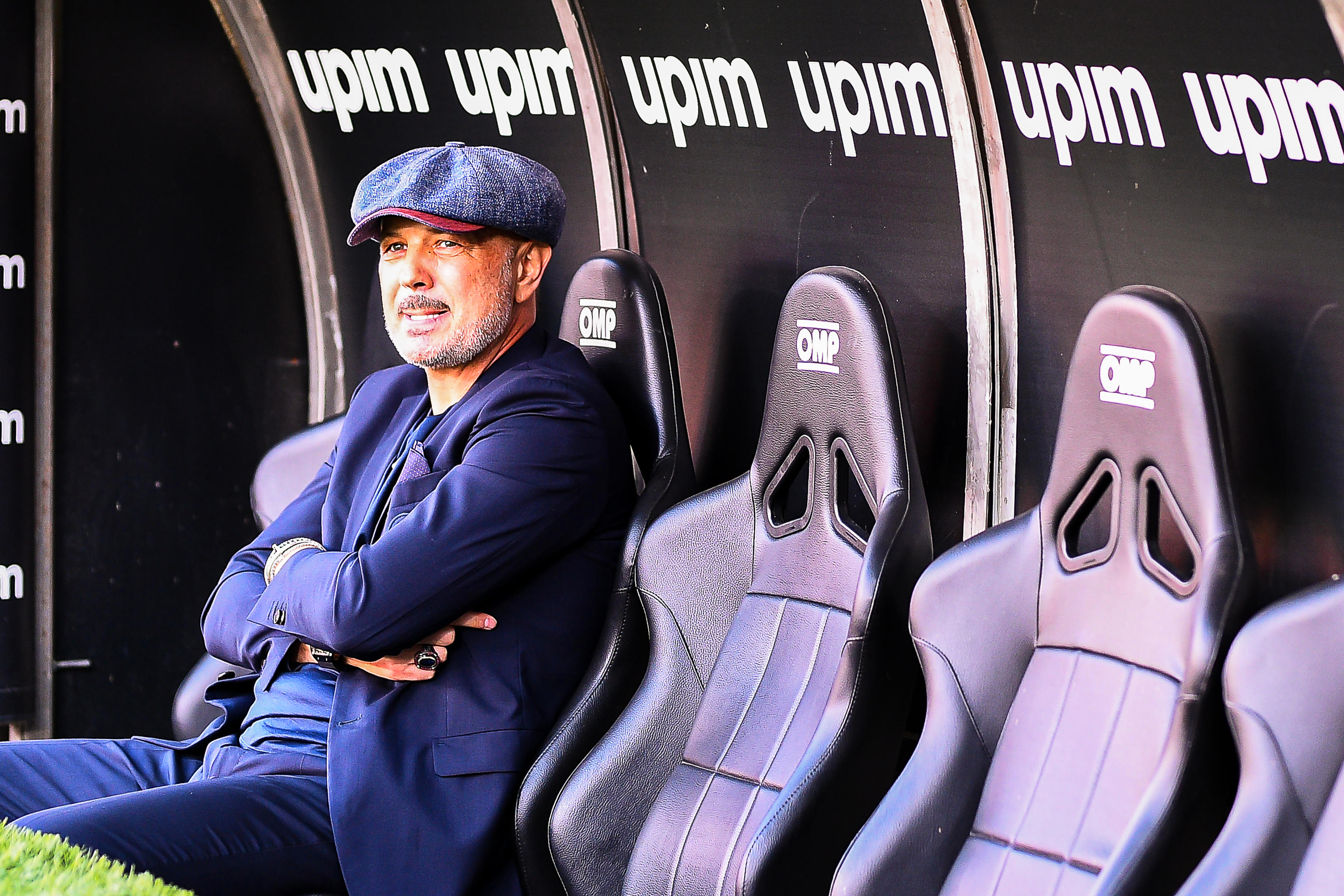 epa08514601 Bologna's head coach Sinisa Mihajlovic takes his seat for the Italian Serie A soccer match between UC Sampdoria and Bologna FC at Luigi Ferraris stadium in Genoa, Italy, 28 June 2020.  EPA-EFE/SIMONE ARVEDA