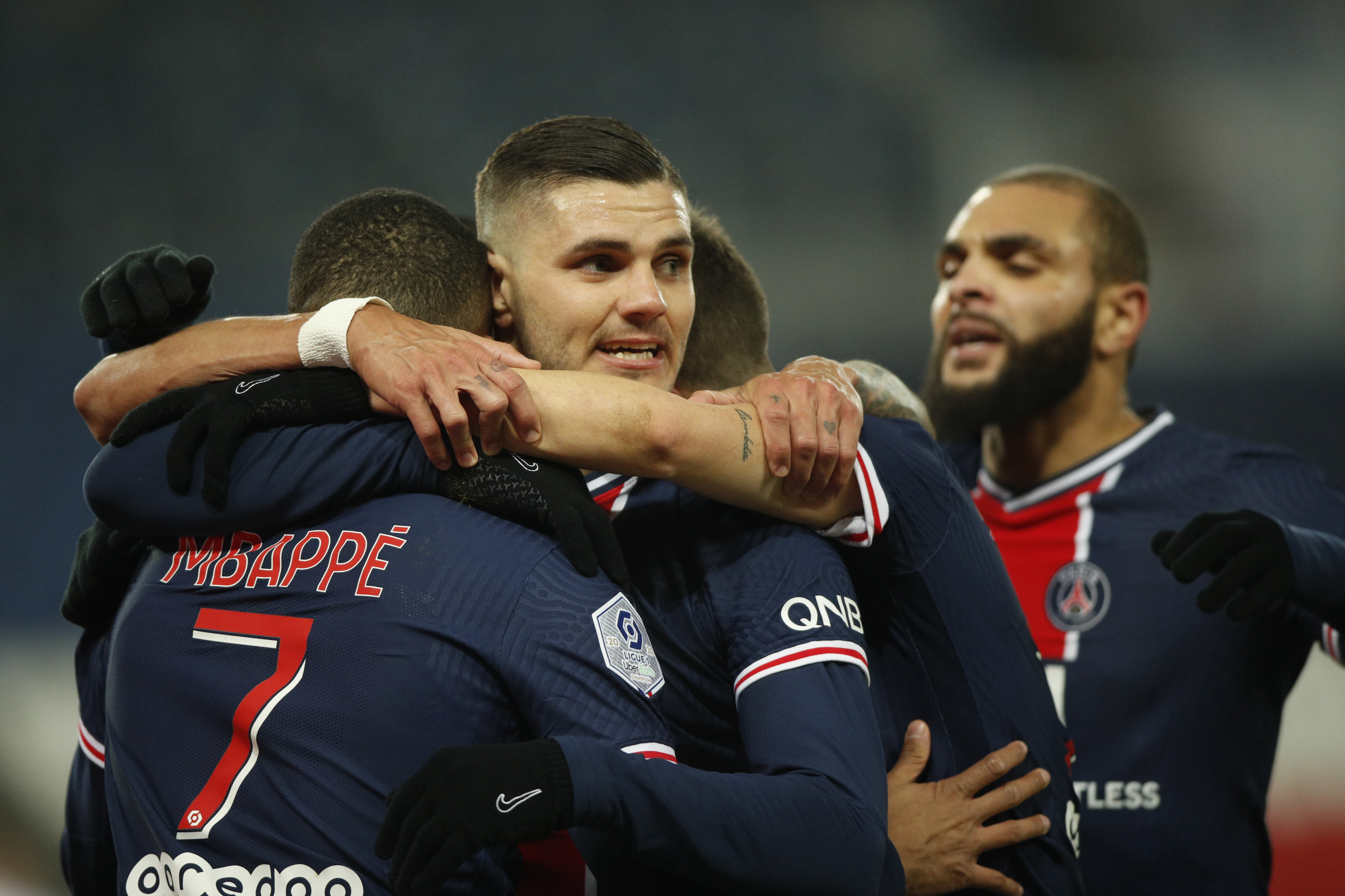 epa08929364 Paris Saint Germain's Mauro Icardi celebrates after scoring during the French Ligue 1 soccer match between PSG and Brest at the Parc des Princes stadium in Pa?ris, France, 09 January 2021.  EPA-EFE/YOAN VALAT