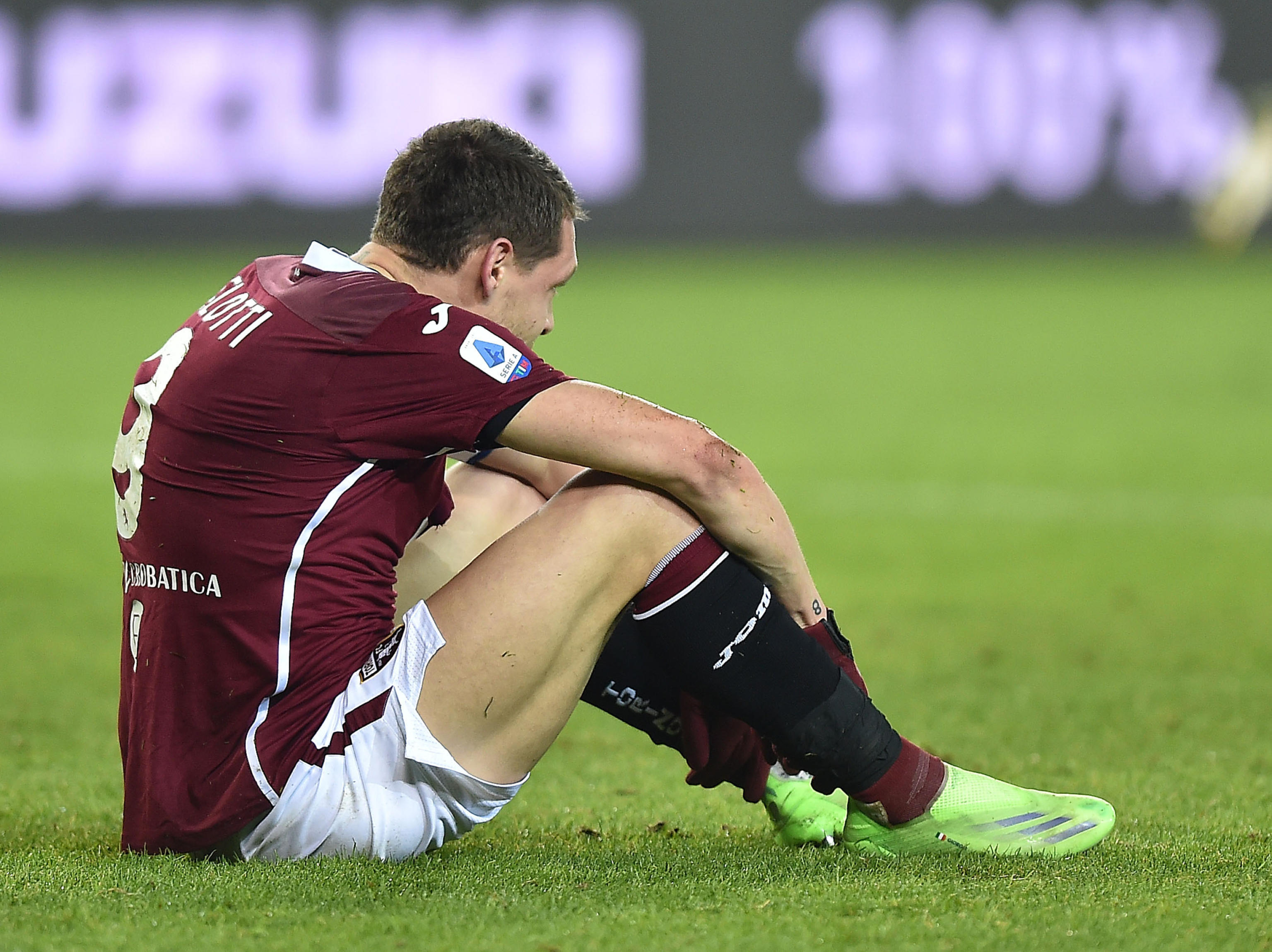epa08942546 Torino?s Andrea Belotti shows his disappointment at the end of the Italian Serie A soccer match Torino FC vs Spezia Calcio at the Olimpico Grande Torino Stadium in Turin, Italy, 16 January 2021.  EPA-EFE/ALESSANDRO DI MARCO - Z63