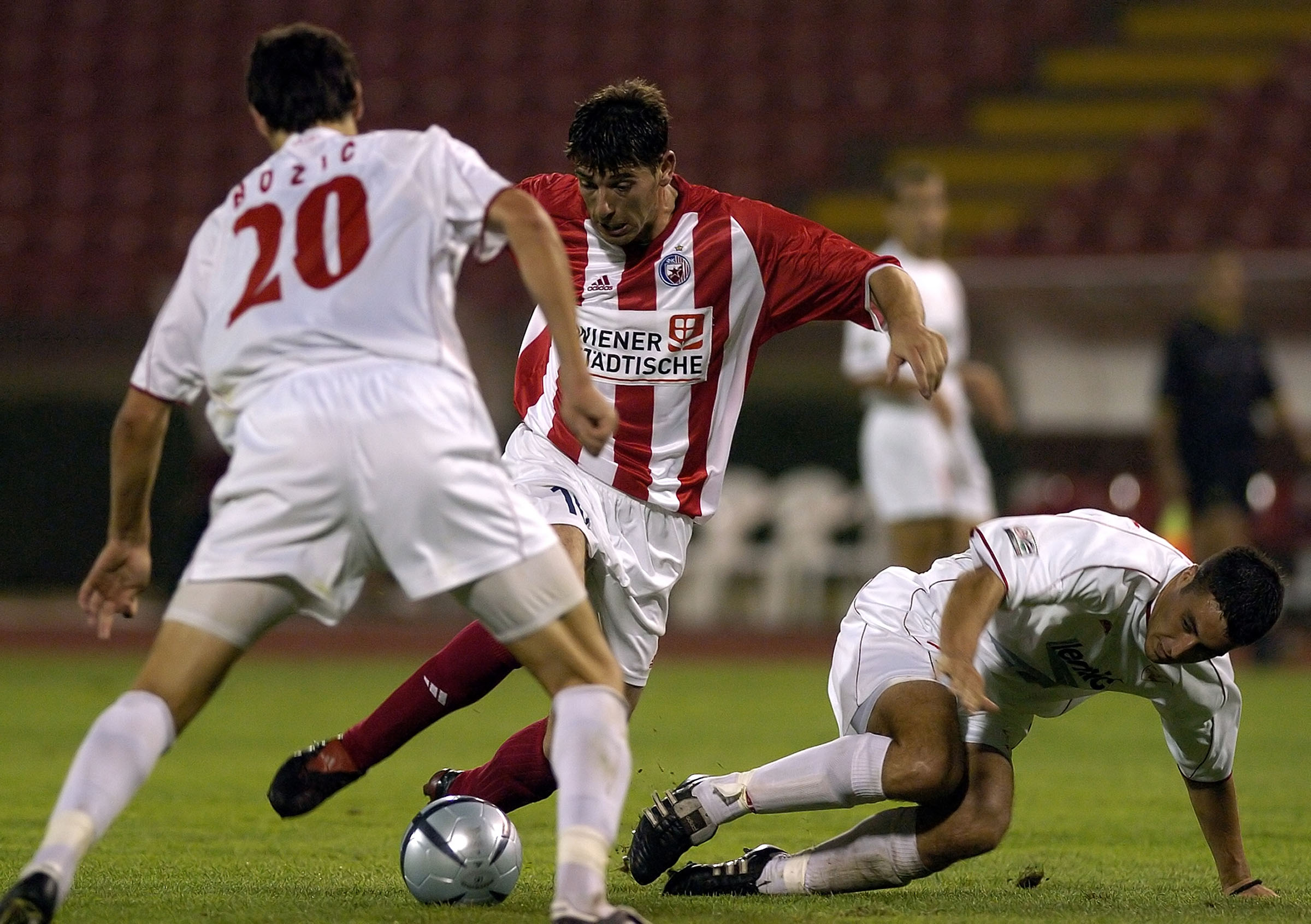 fudbal.CRVENA ZVEZDA-HAJDUK (LION).RADOVAN KRIVOKAPIC.BGD, 19.09.2004..FOTO: Srdjan Stevanovic/Starsportphoto.com ©