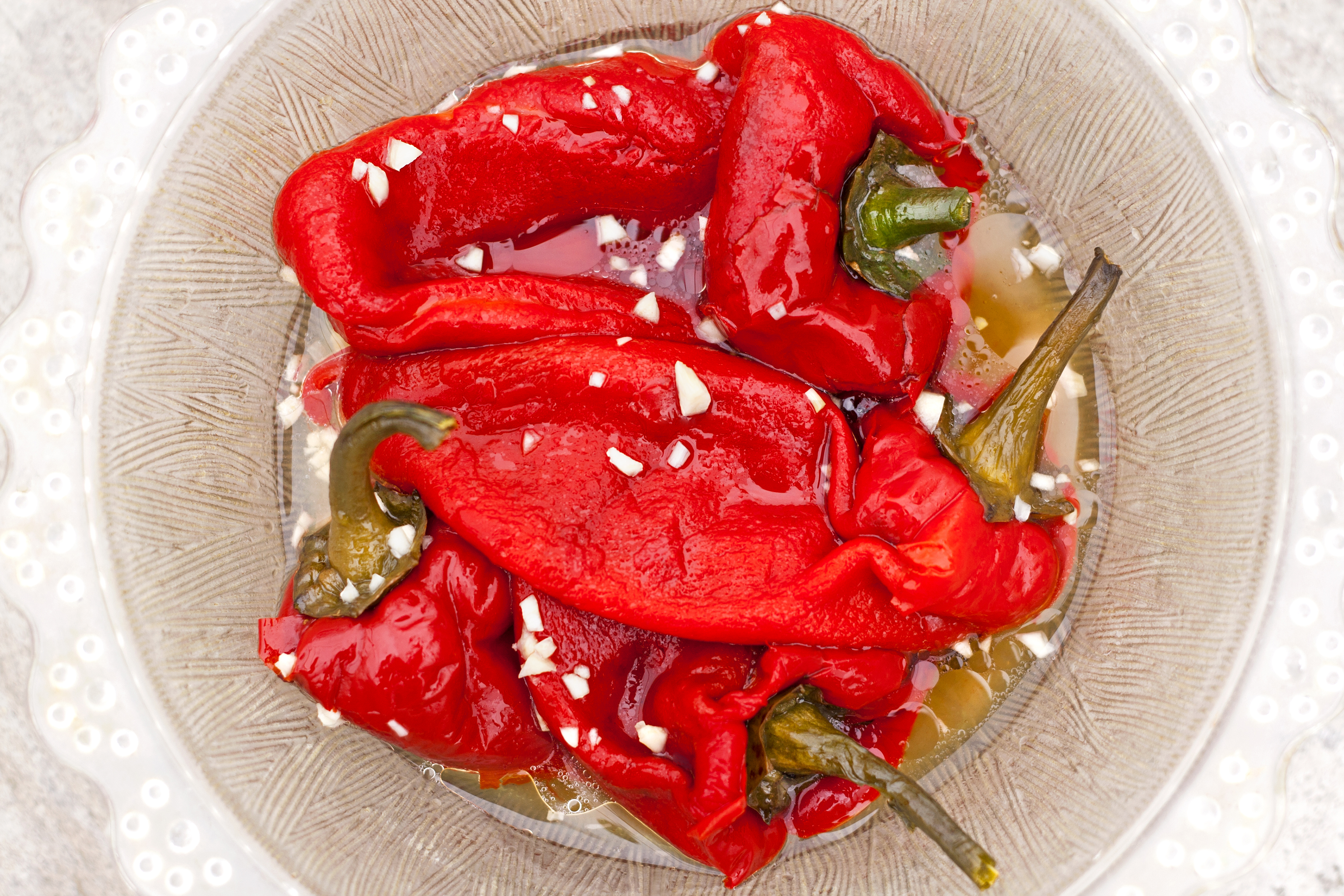 14.9. (a) Salata od pecenih paprika stock-photo-serbian-delicious-homemade-salad-127509824 majstor amater