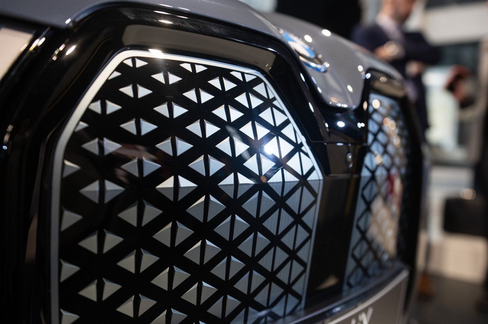 1639661769-BMW-iX-foto-6.jpg