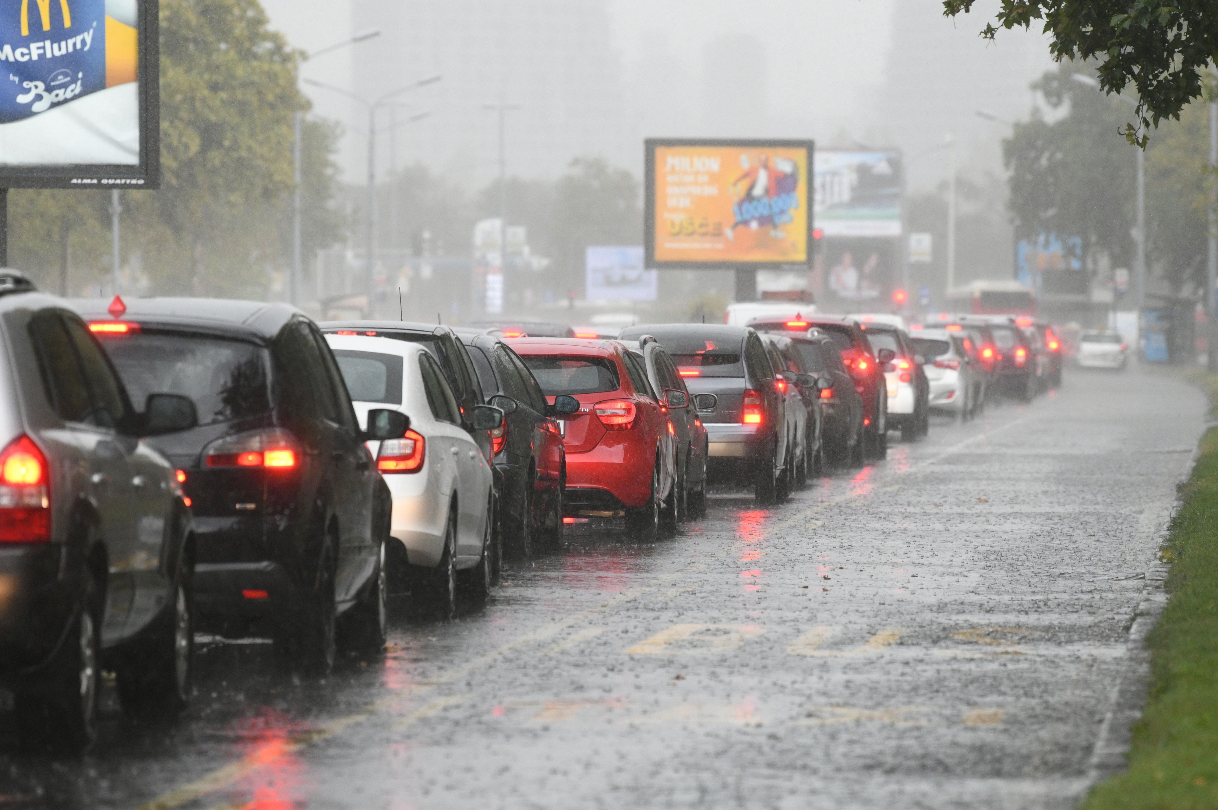 Beograd 28.09.2020. Kisa, nevreme, oluja, jesen, guzva, saobracaj