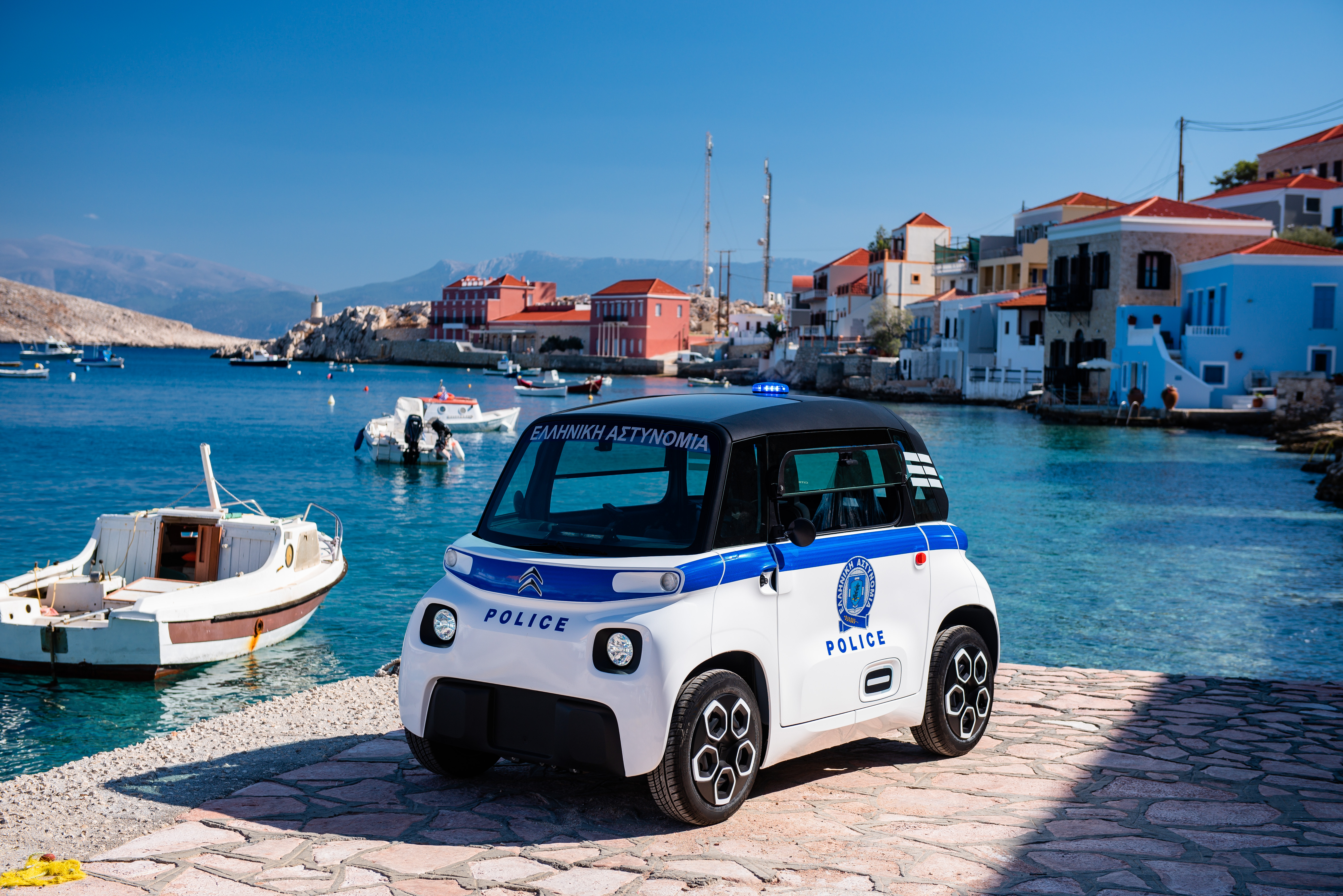 Ami, policija, auto, automobil, mali auto Foto: Citroen