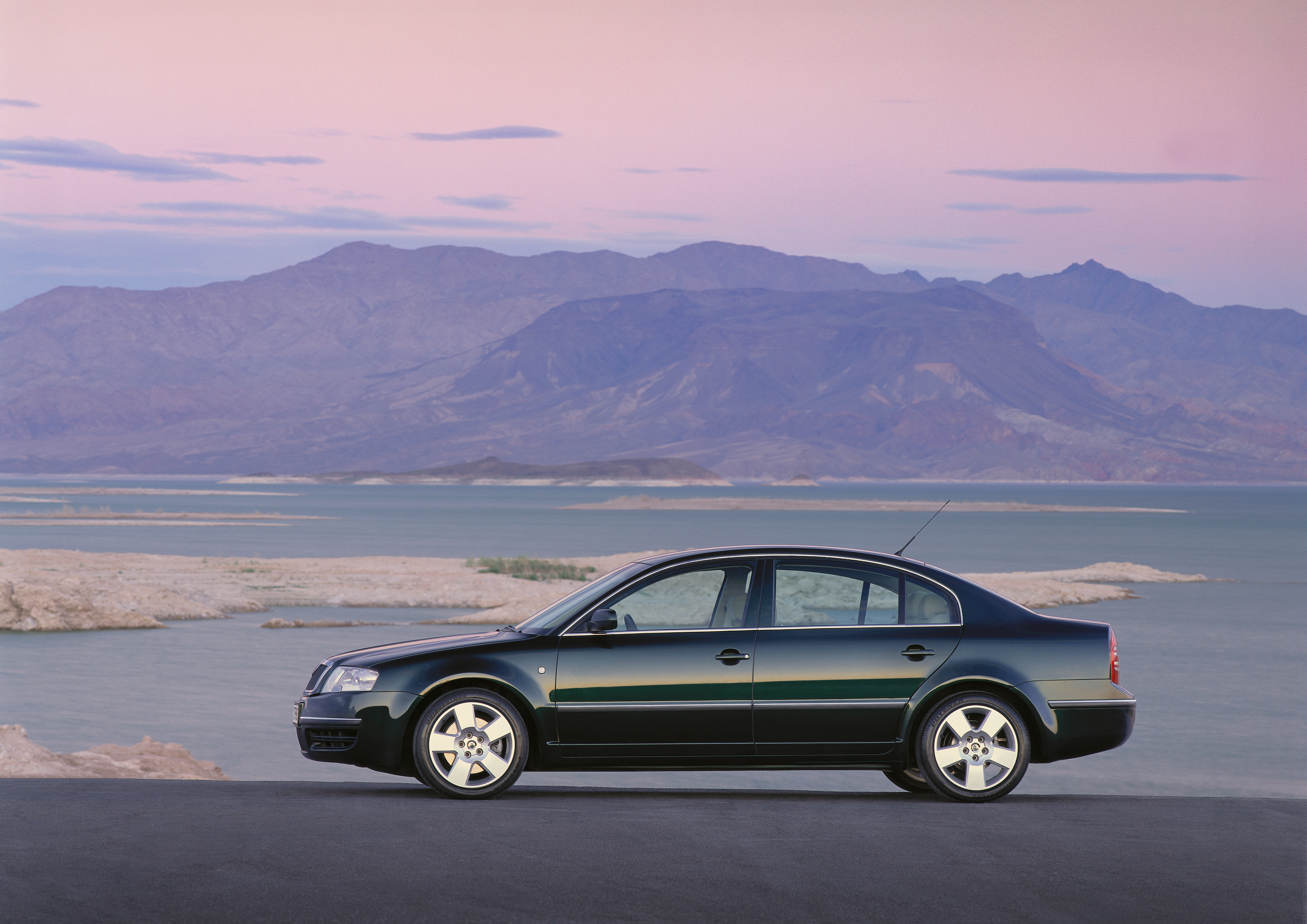 161021-skoda-superb-2001