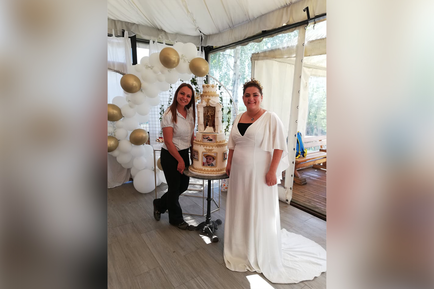 Ikone, oltar za krštenje, crkveni svod: HIT torta za Karićevog unuka , odobrenje za koriscenje fotografije dobio Sasa Stajic