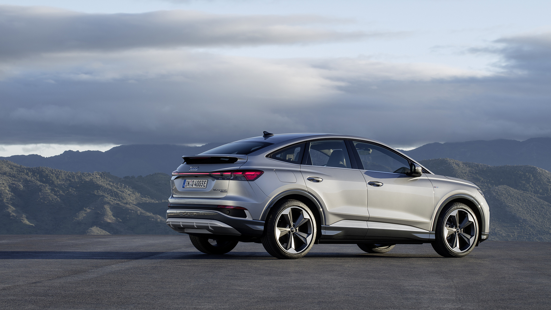 Static photo
Colour: Florett silver