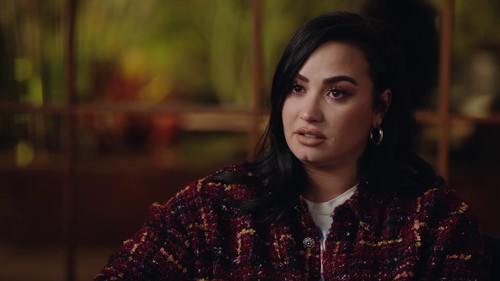Demi Lovato's 5 minutes from death : Dancing with the Devil