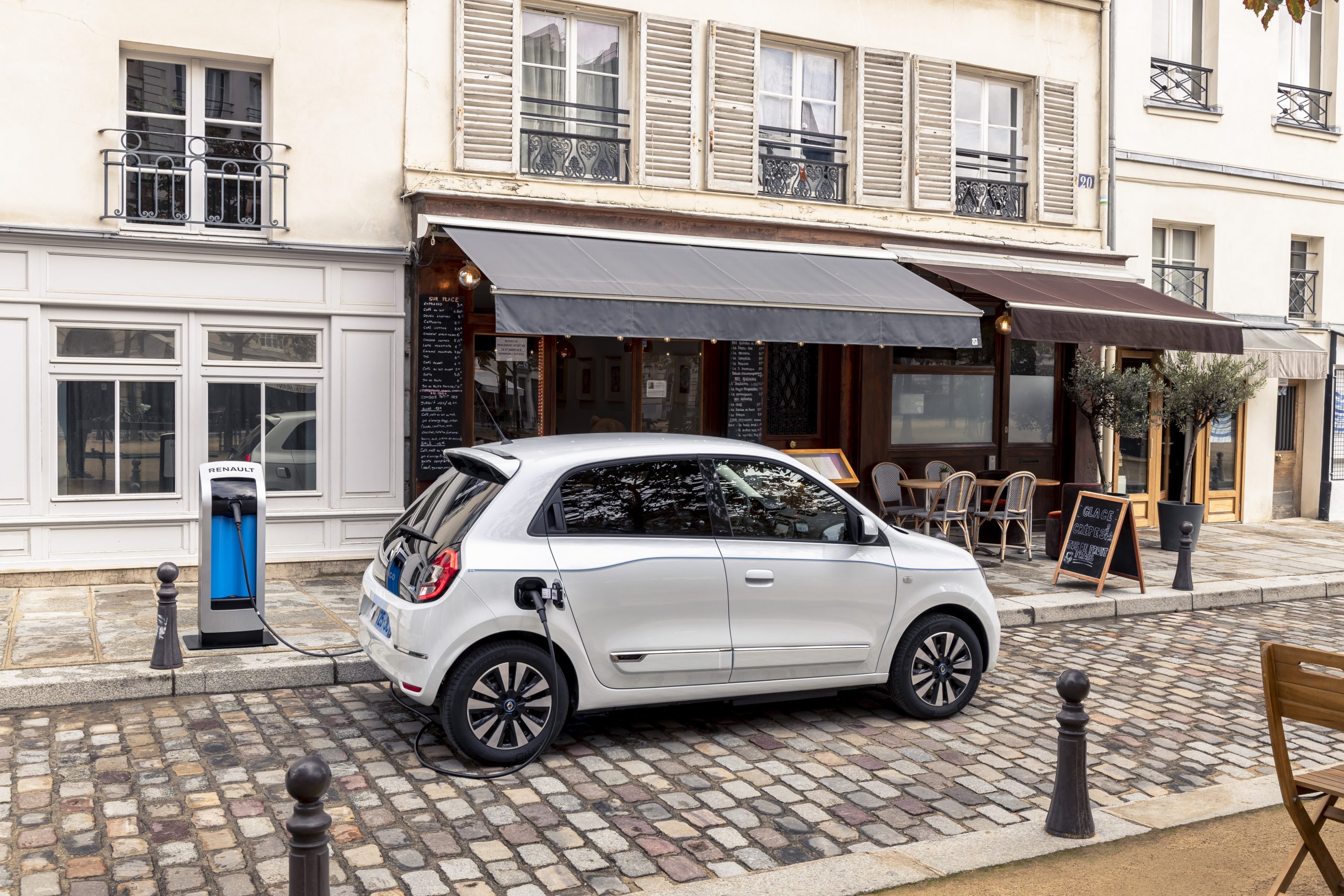 2020-New-Renault-TWINGO-Electric-8-scaled.jpg