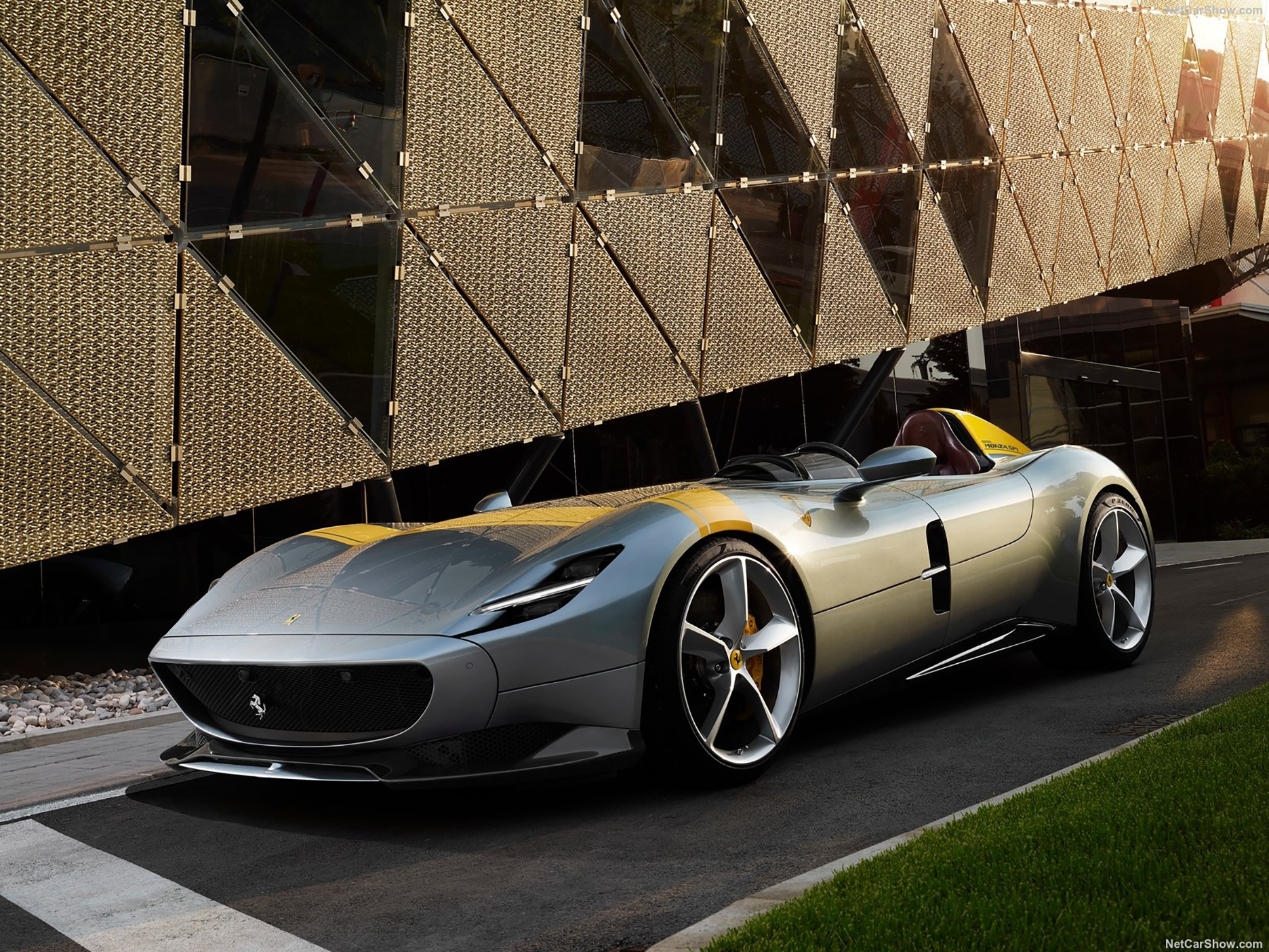 Ferrari, a tag Monza SP1