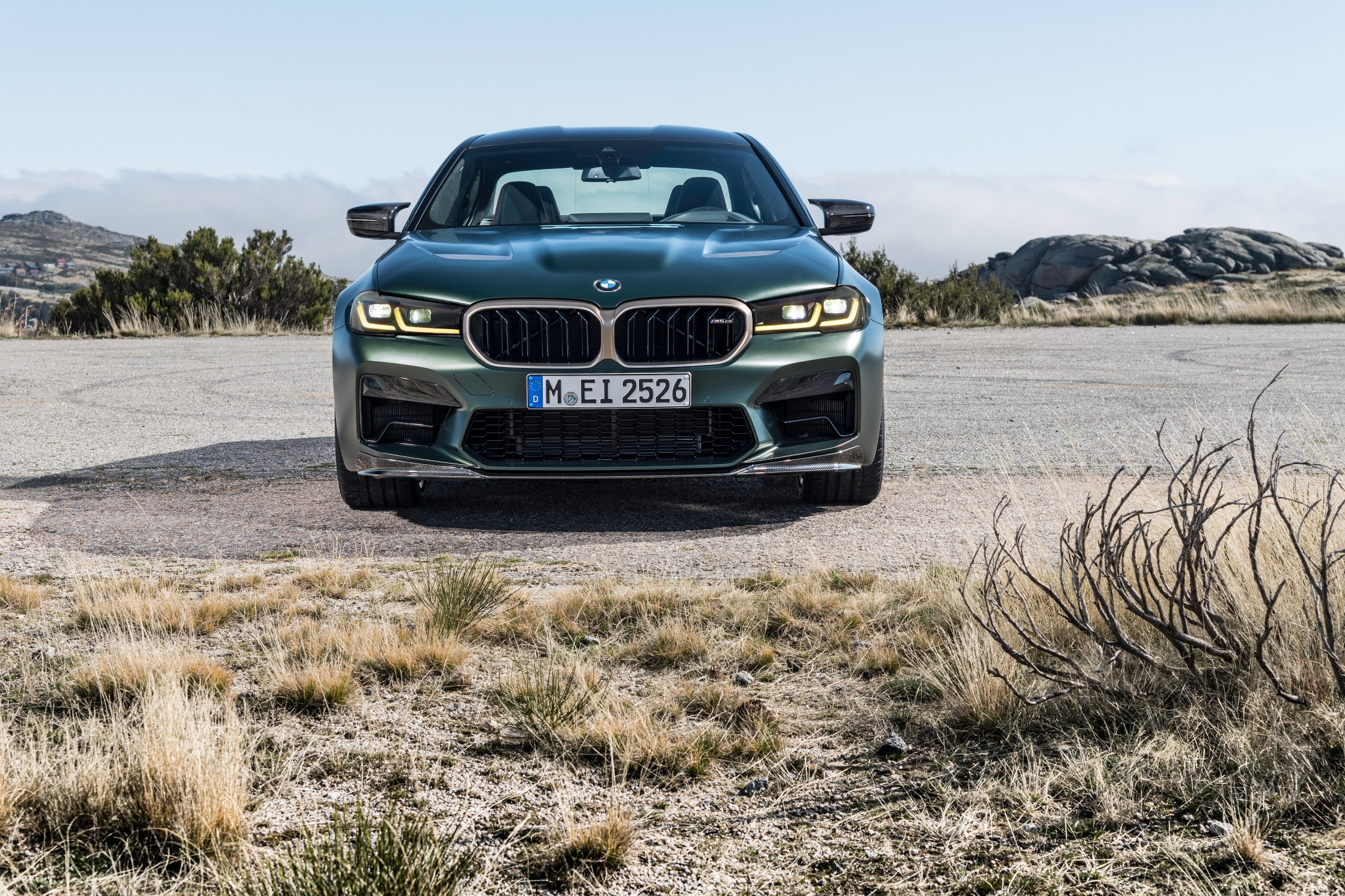 P90411276_lowRes_the-new-bmw-m5-cs-01
